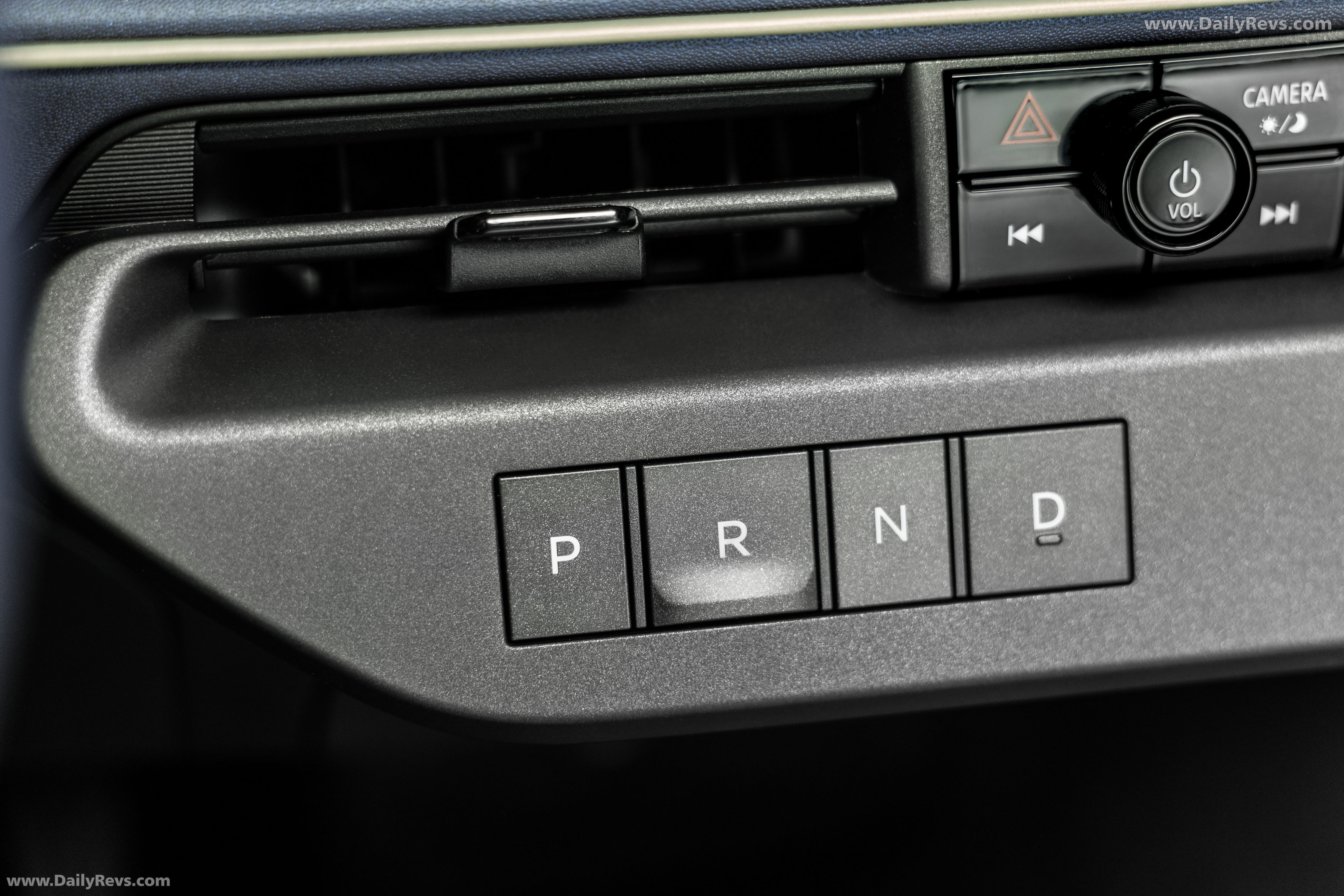 2026 Nissan Leaf EV European Version Interior