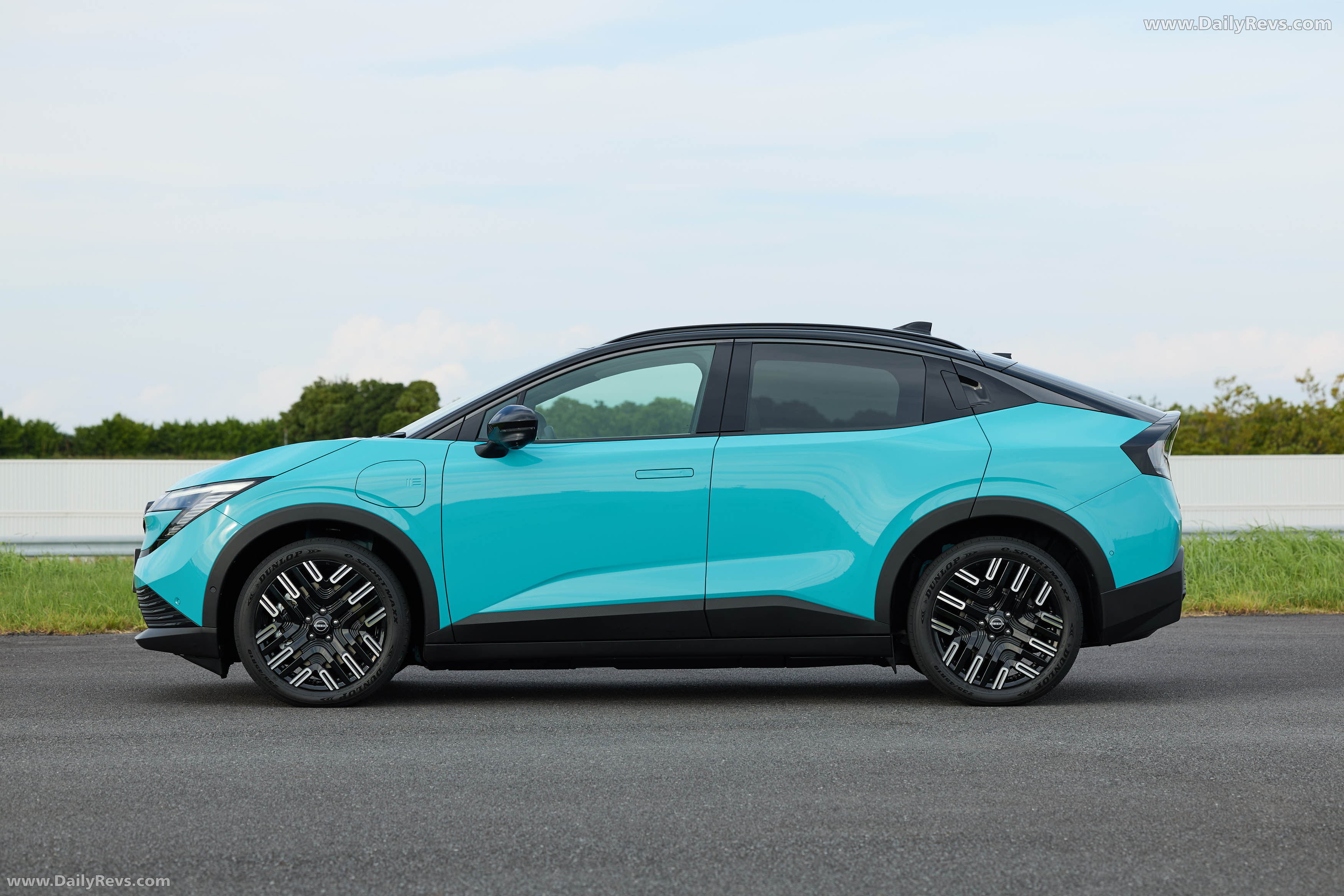2026 Nissan Leaf EV Japanese Version Side View