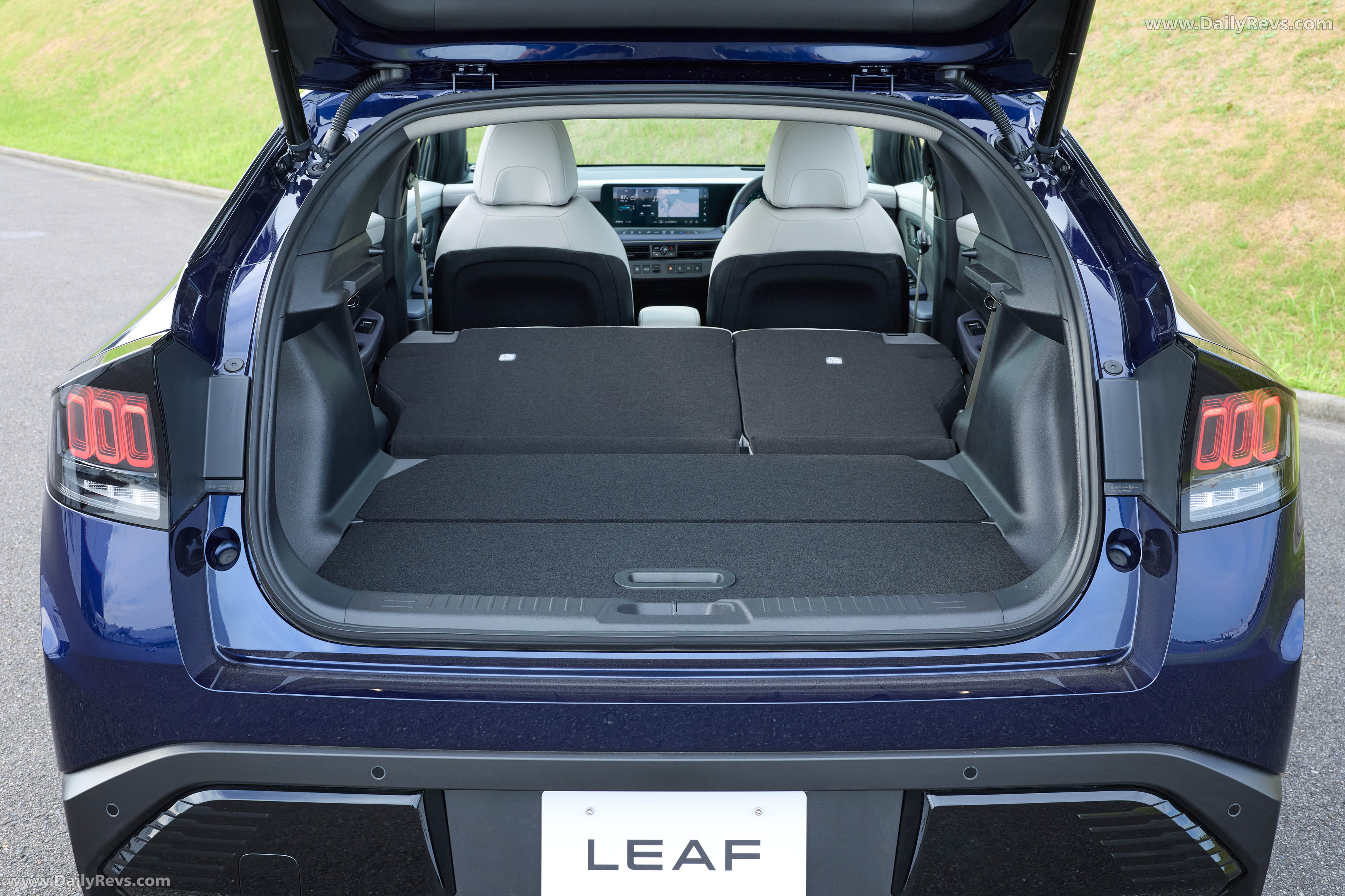 2026 Nissan Leaf EV Autech Japanese Version Interior