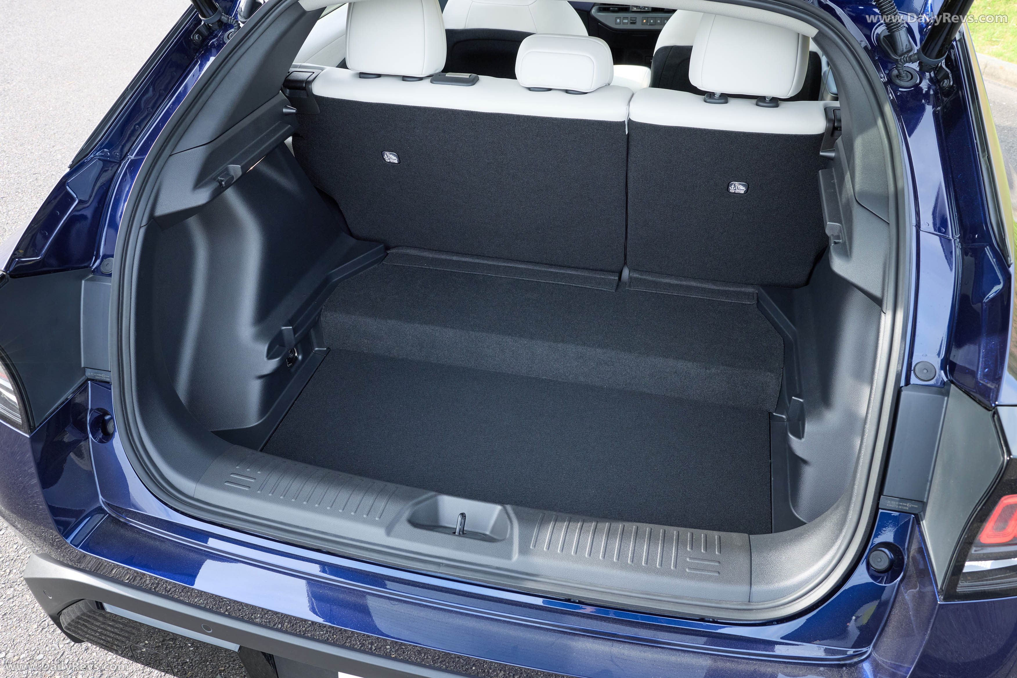 2026 Nissan Leaf EV Autech Japanese Version Interior