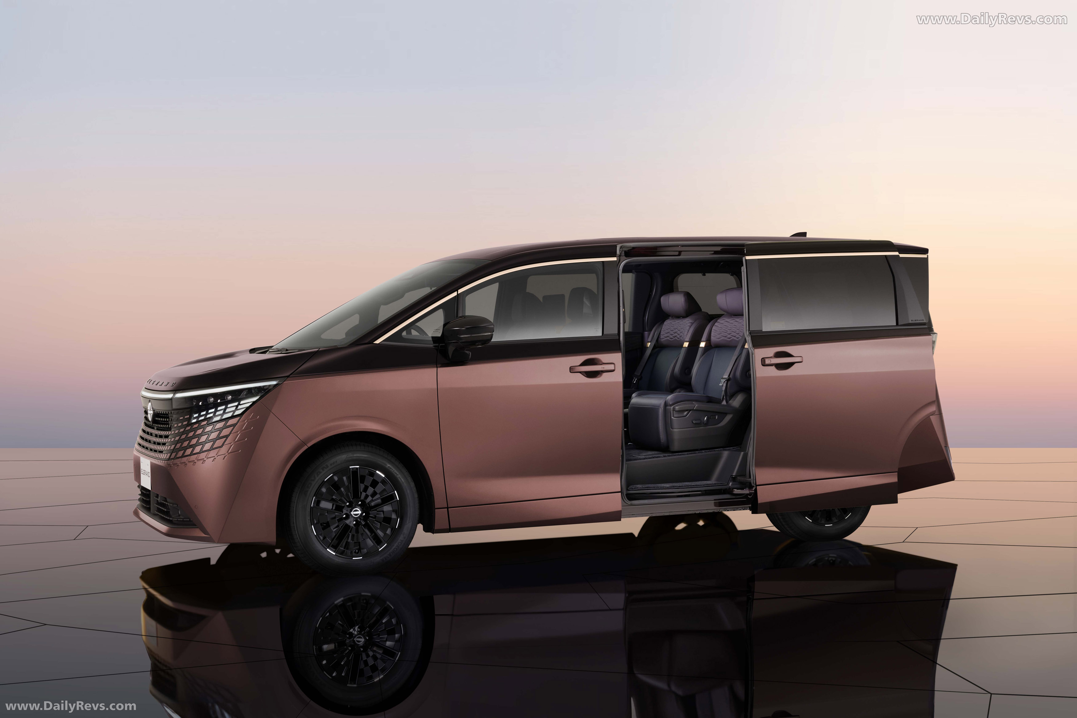 2026 Nissan Elgrand Side View