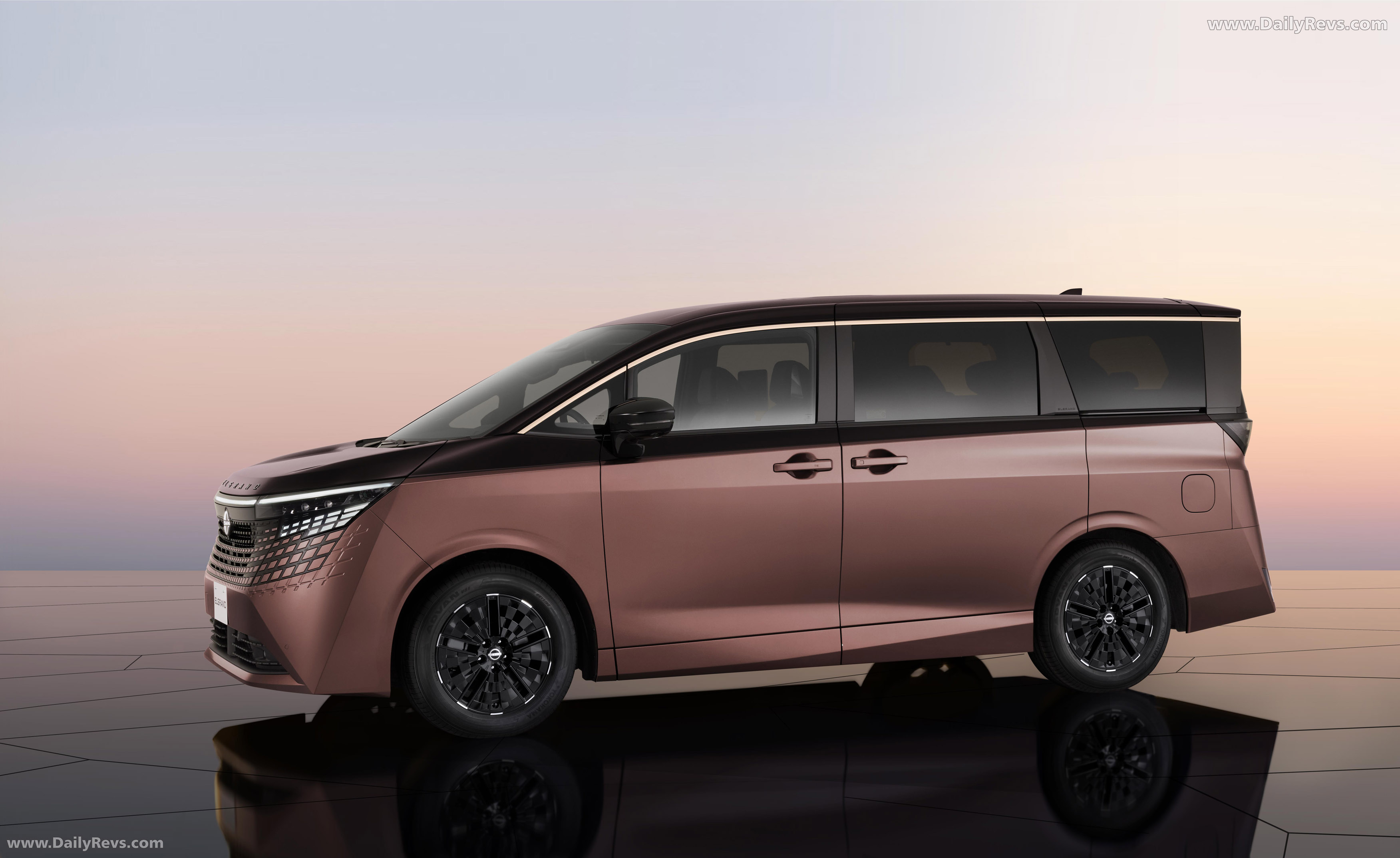 2026 Nissan Elgrand Side View
