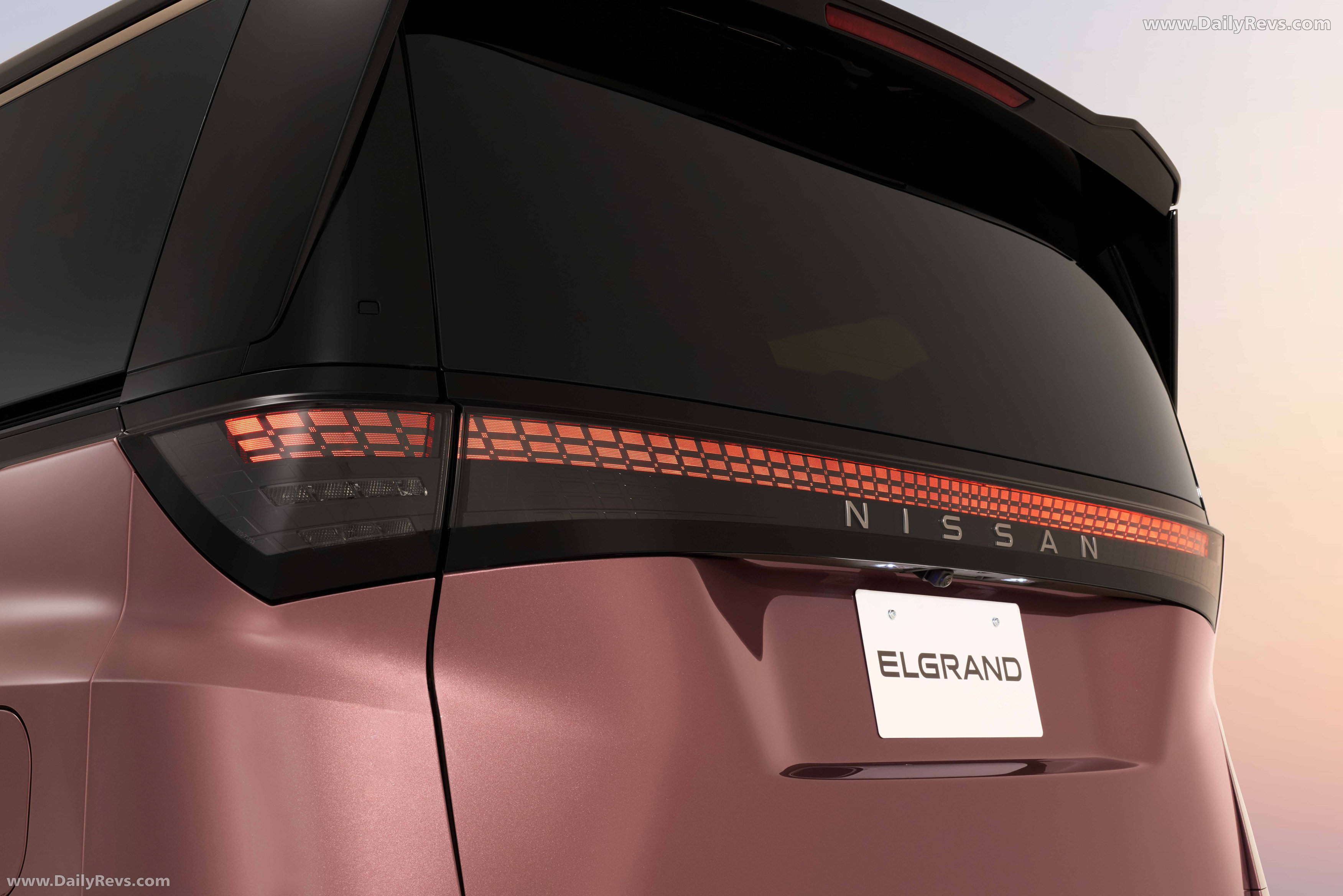 2026 Nissan Elgrand Exterior