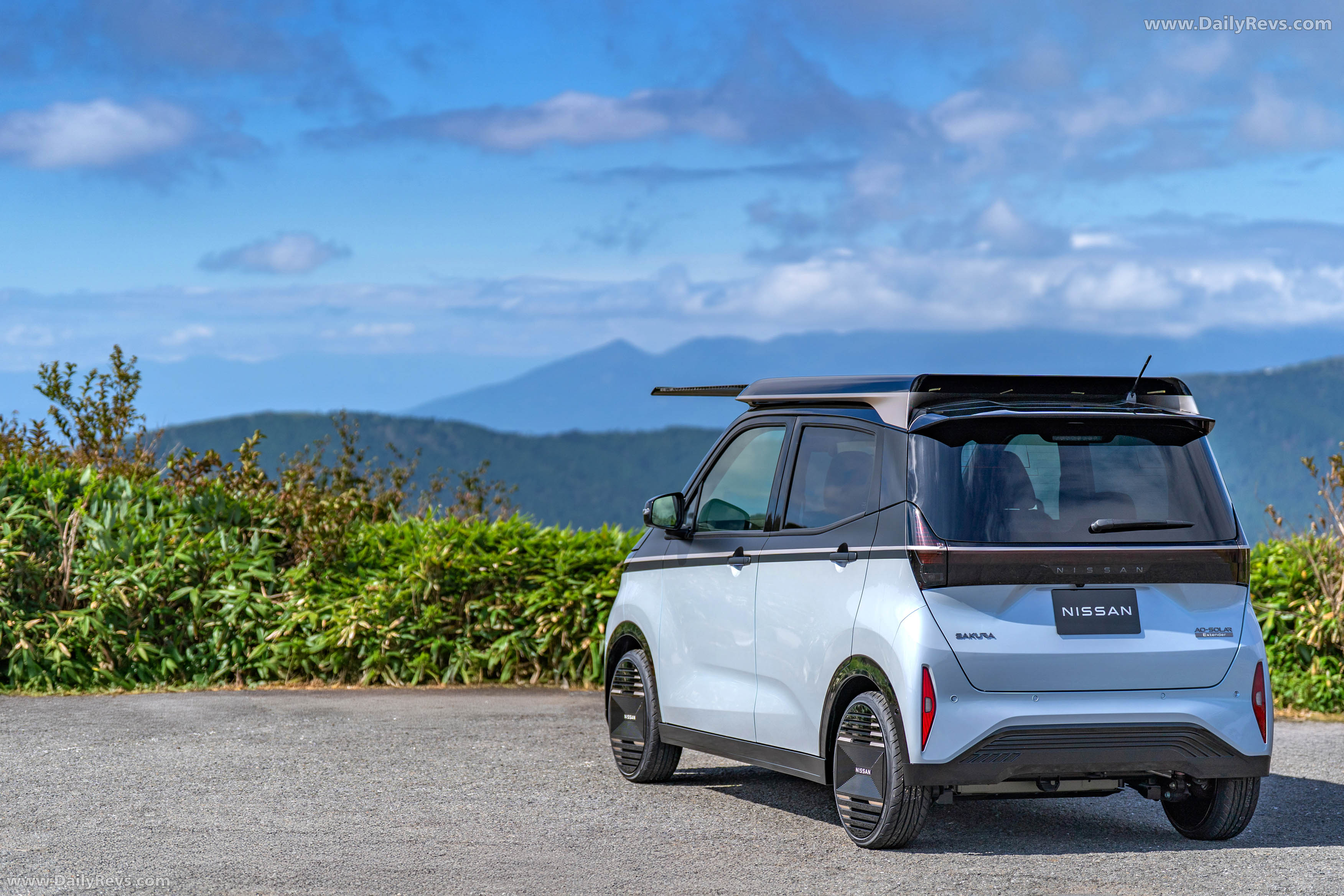 2025 Nissan Sakura Ao-Solar Extender Rear View
