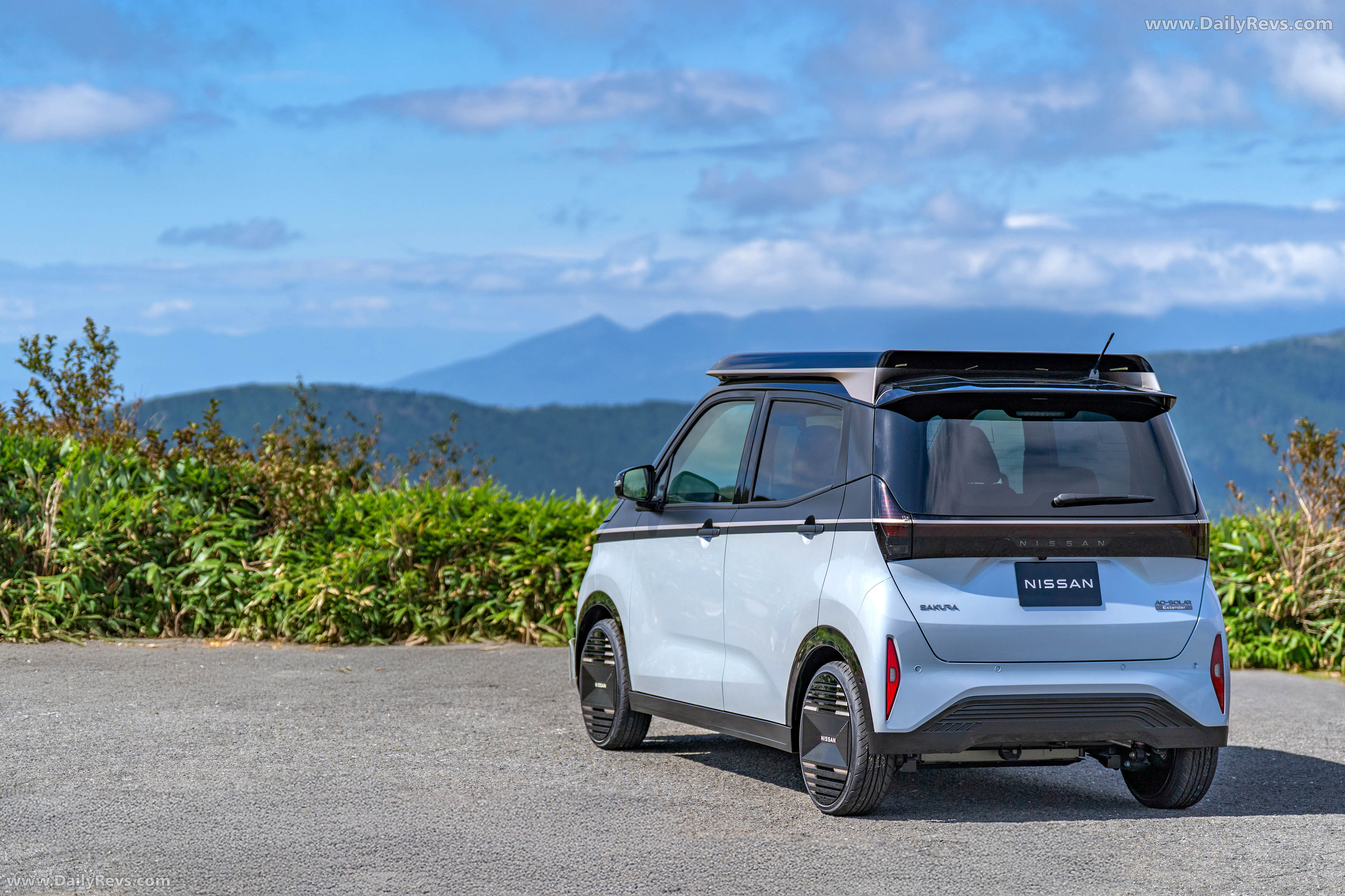 2025 Nissan Sakura Ao-Solar Extender Rear View