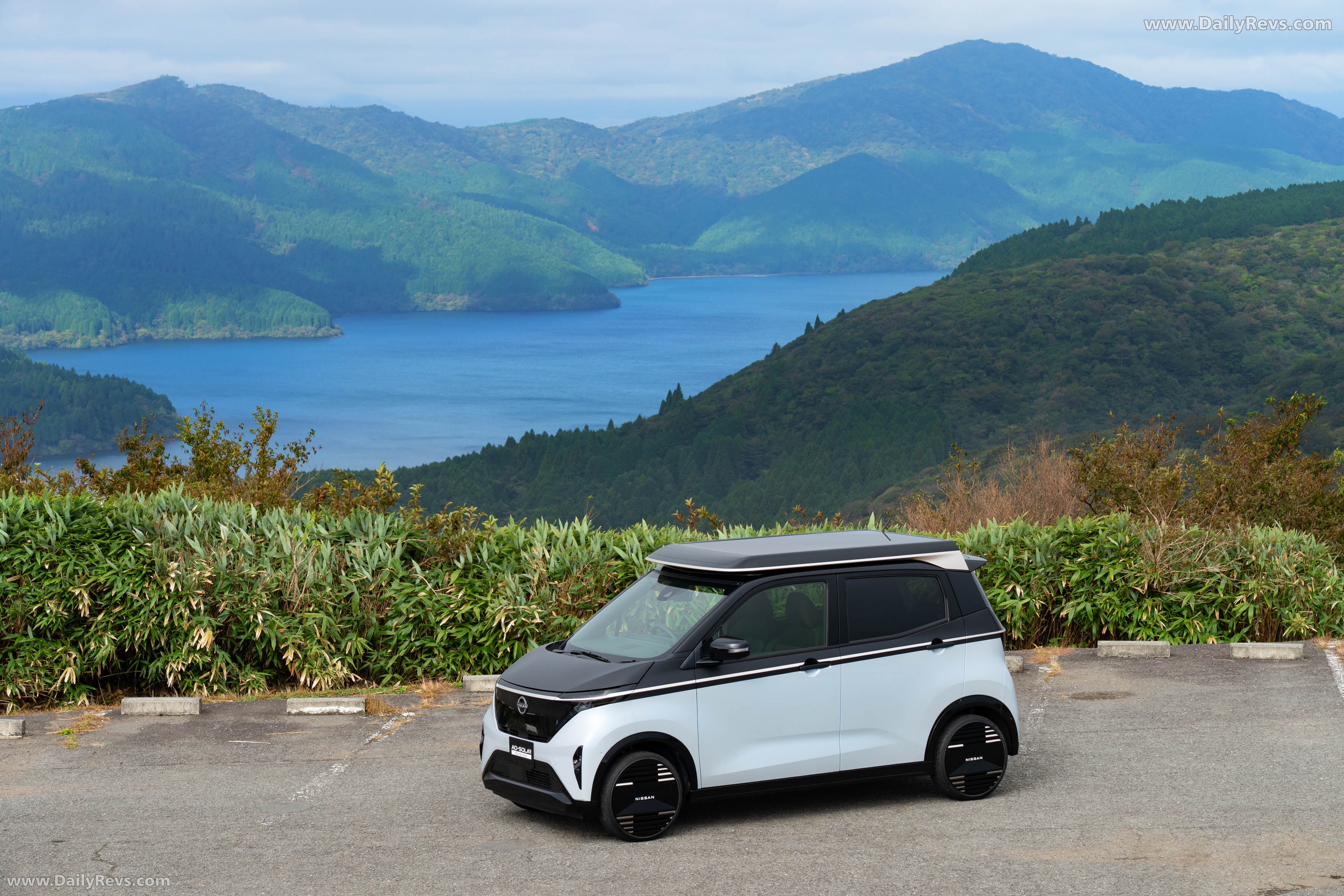 2025 Nissan Sakura Ao-Solar Extender Top View