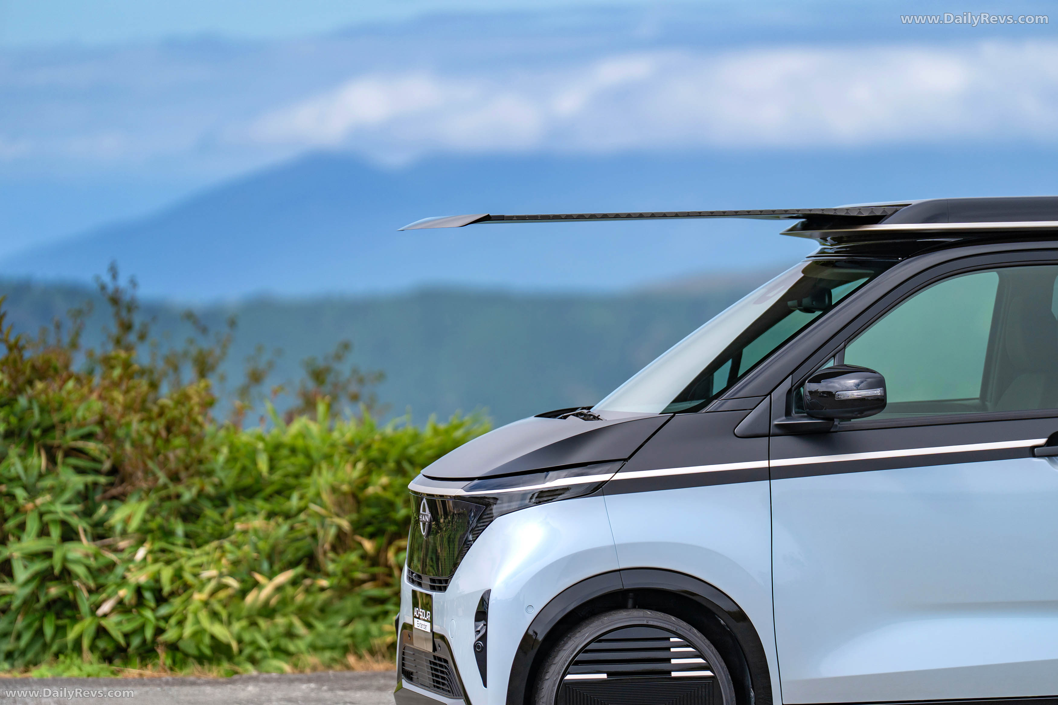 2025 Nissan Sakura Ao-Solar Extender Exterior