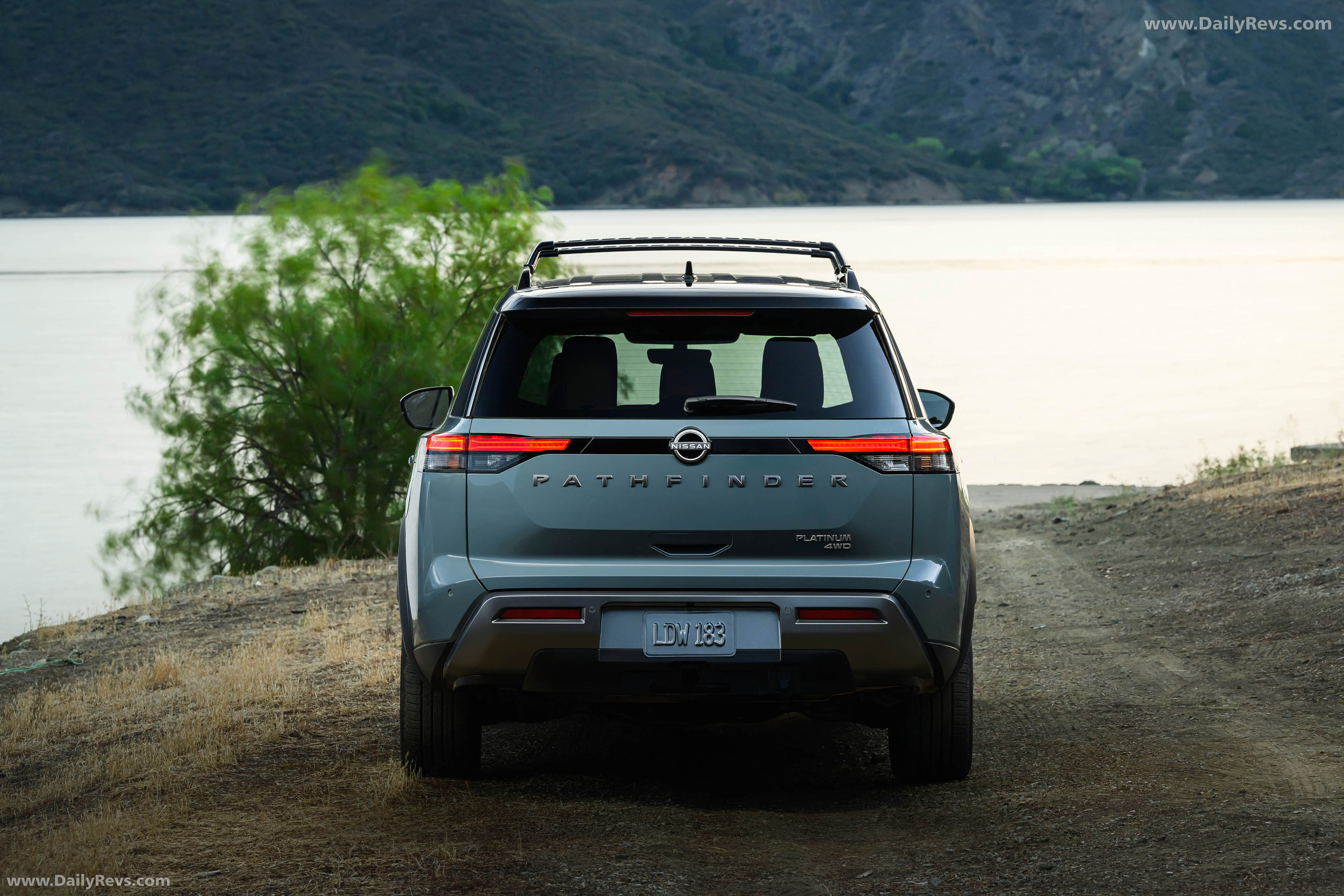 2026 Nissan Pathfinder Rear View
