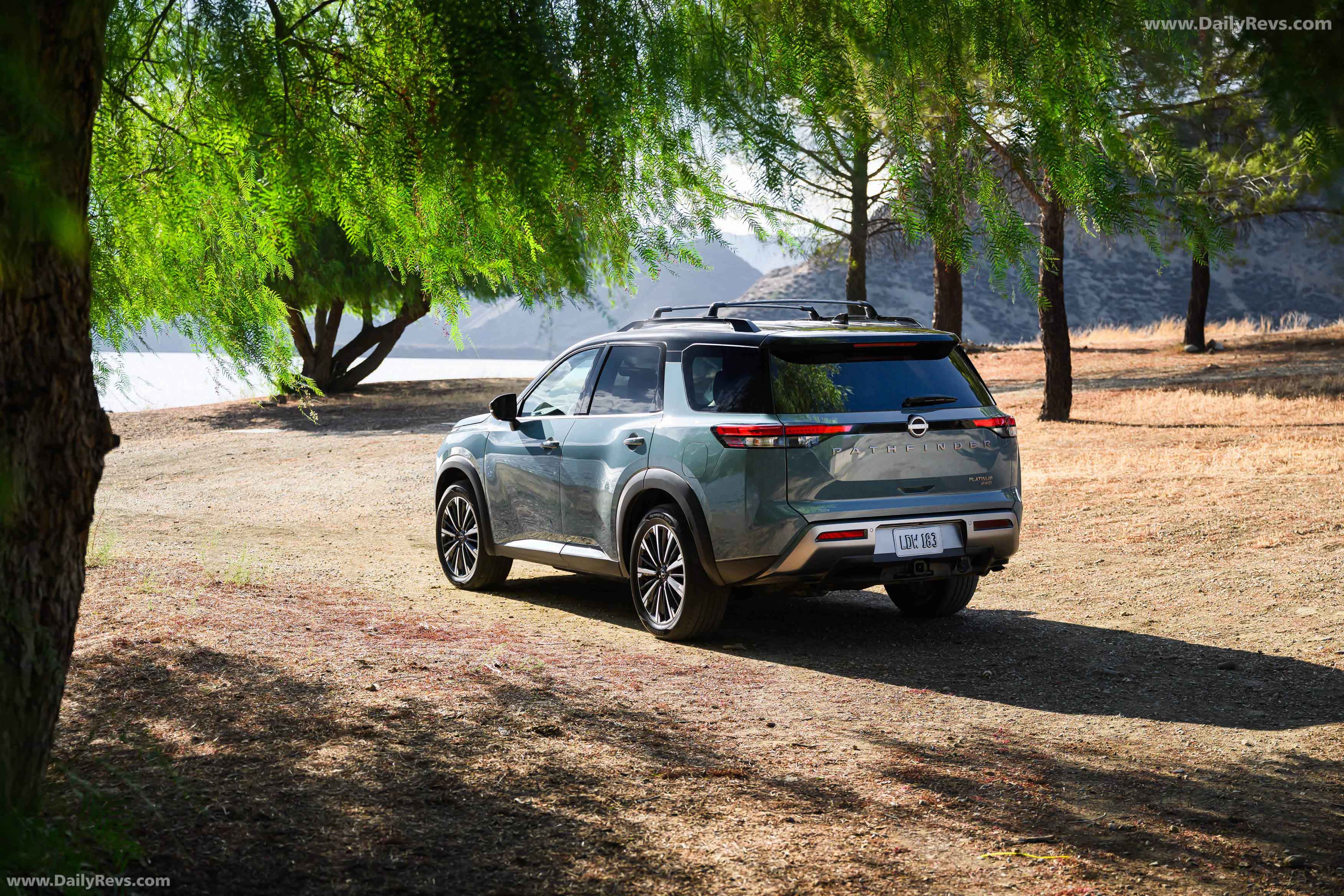 2026 Nissan Pathfinder Rear View