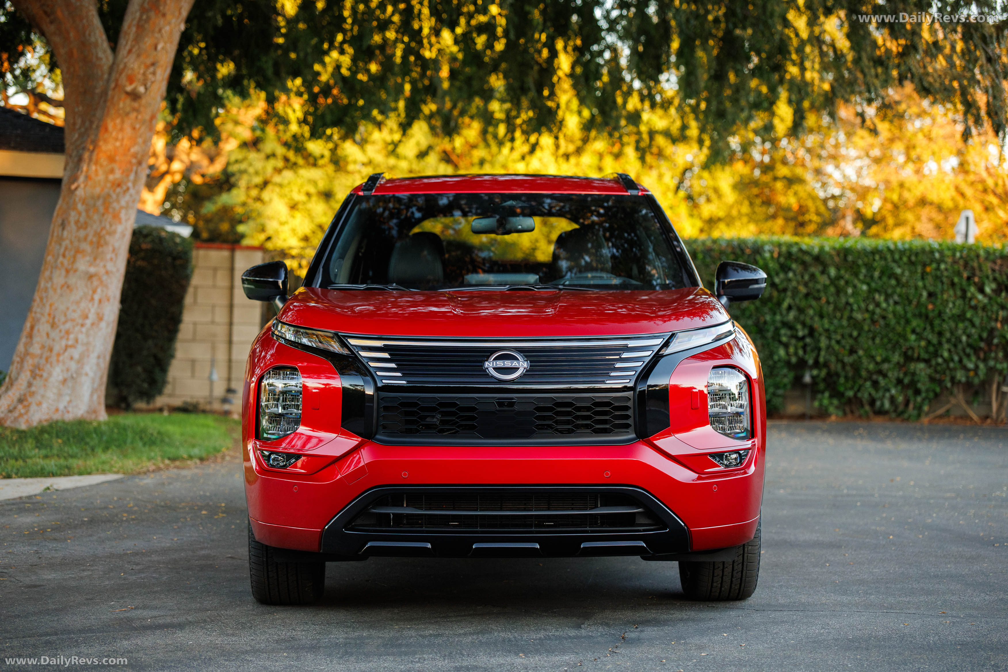 2026 Nissan Rogue Plug-in Hybrid Front View