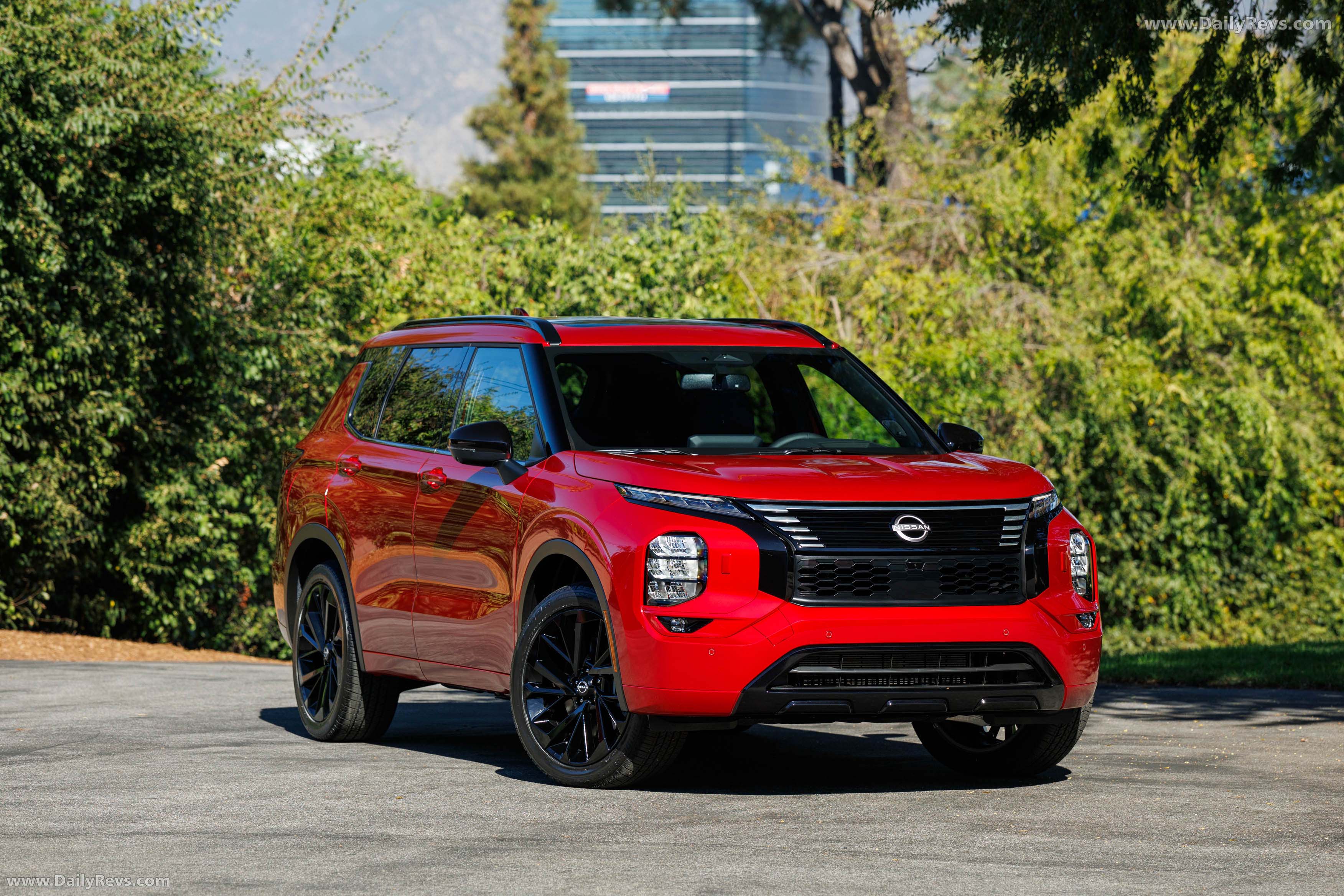 2026 Nissan Rogue Plug-in Hybrid Front View