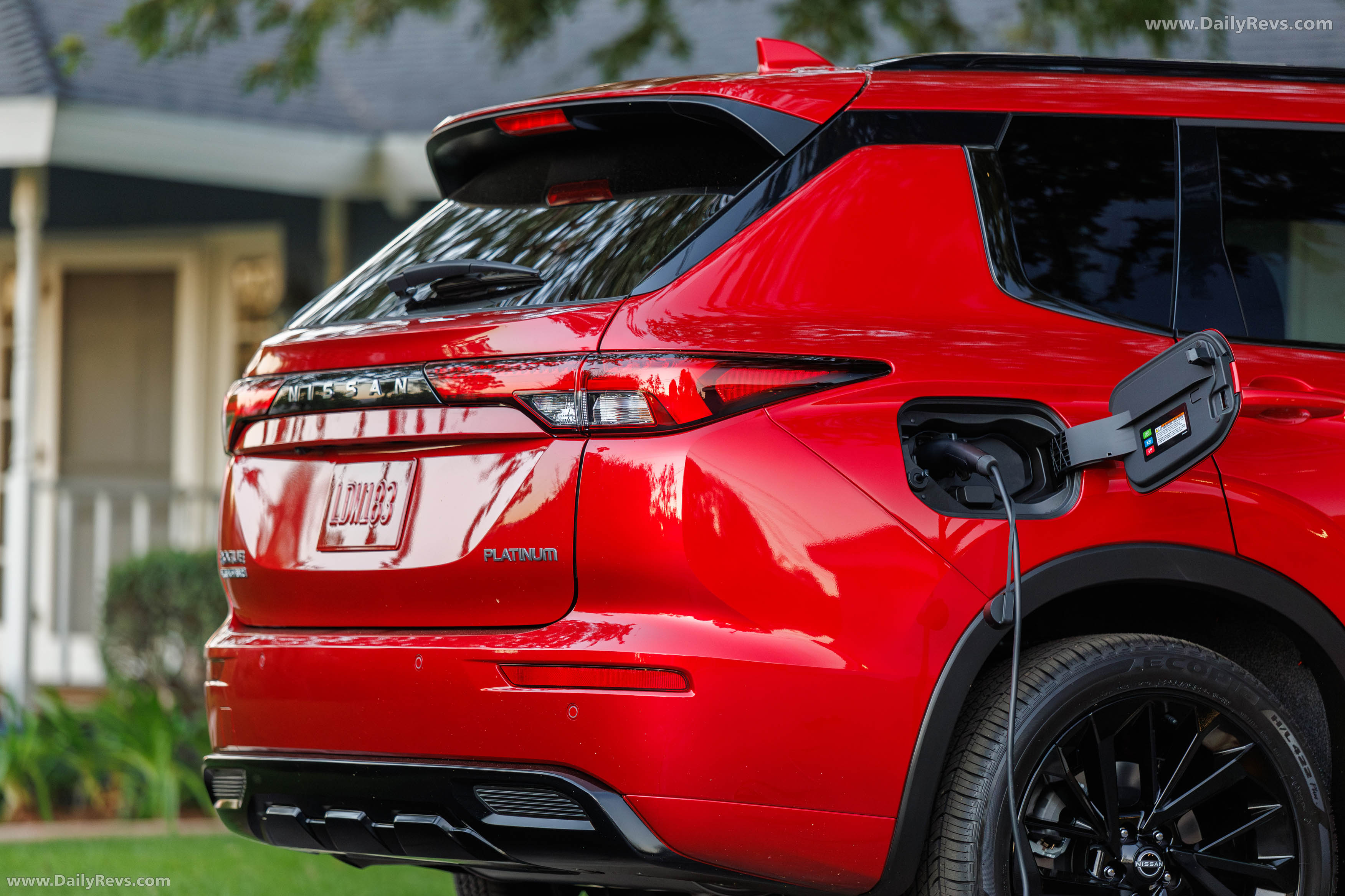 2026 Nissan Rogue Plug-in Hybrid Exterior