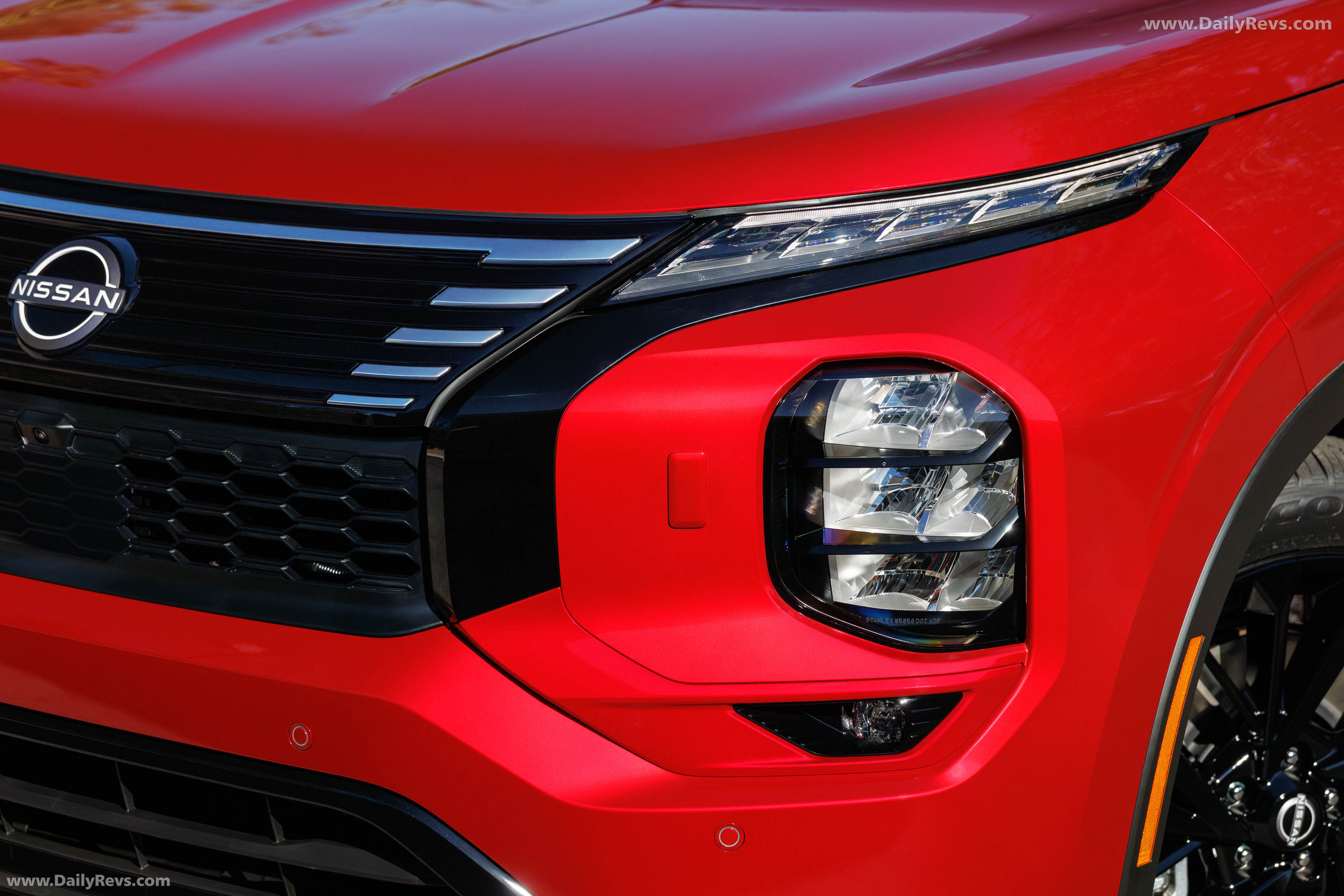 2026 Nissan Rogue Plug-in Hybrid Exterior