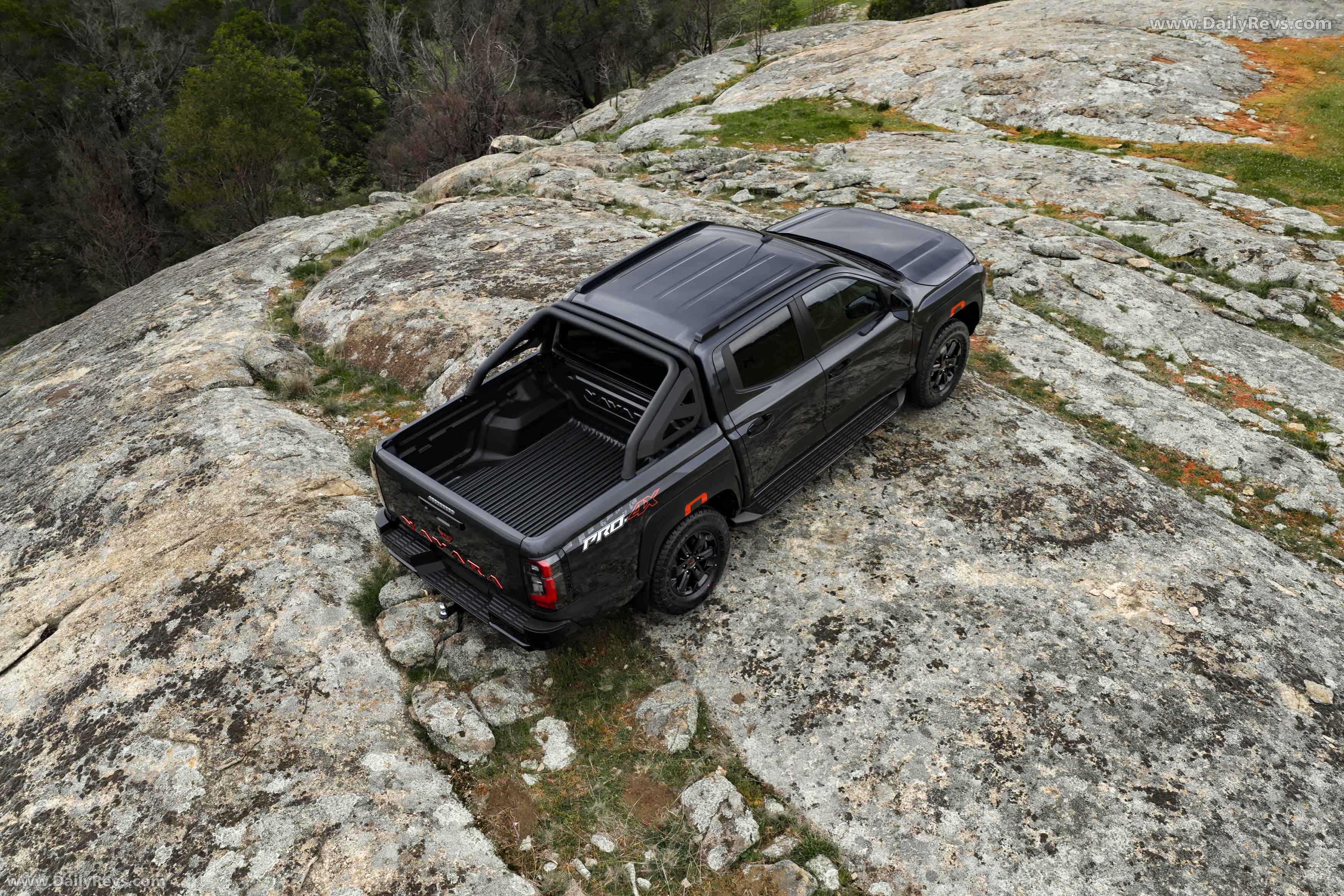 2026 Nissan Navara PRO-4X Top View