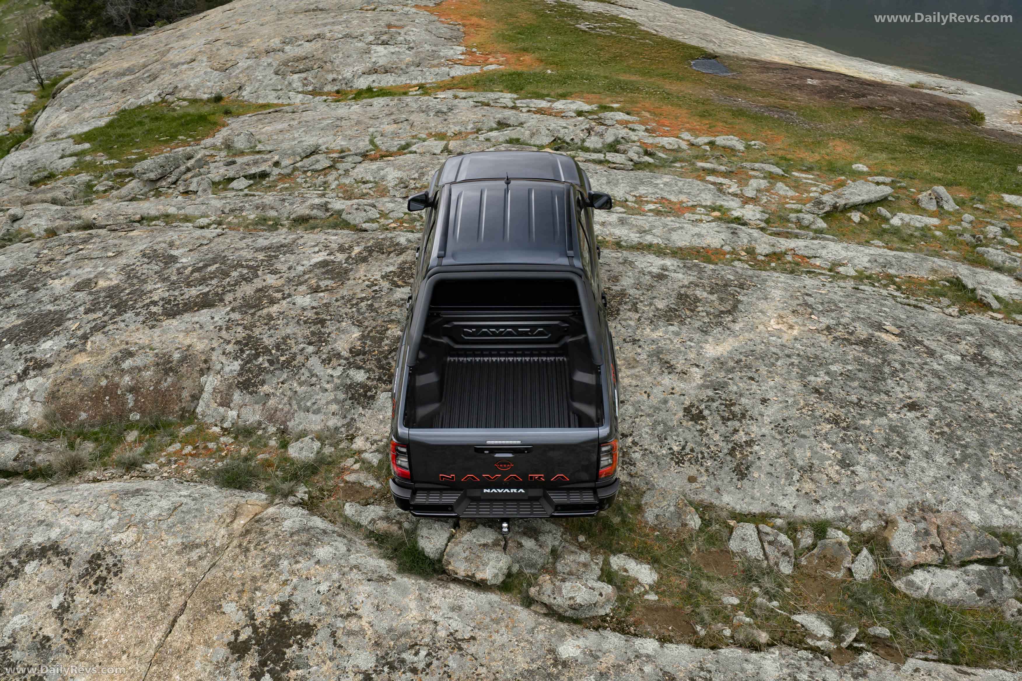2026 Nissan Navara PRO-4X Top View