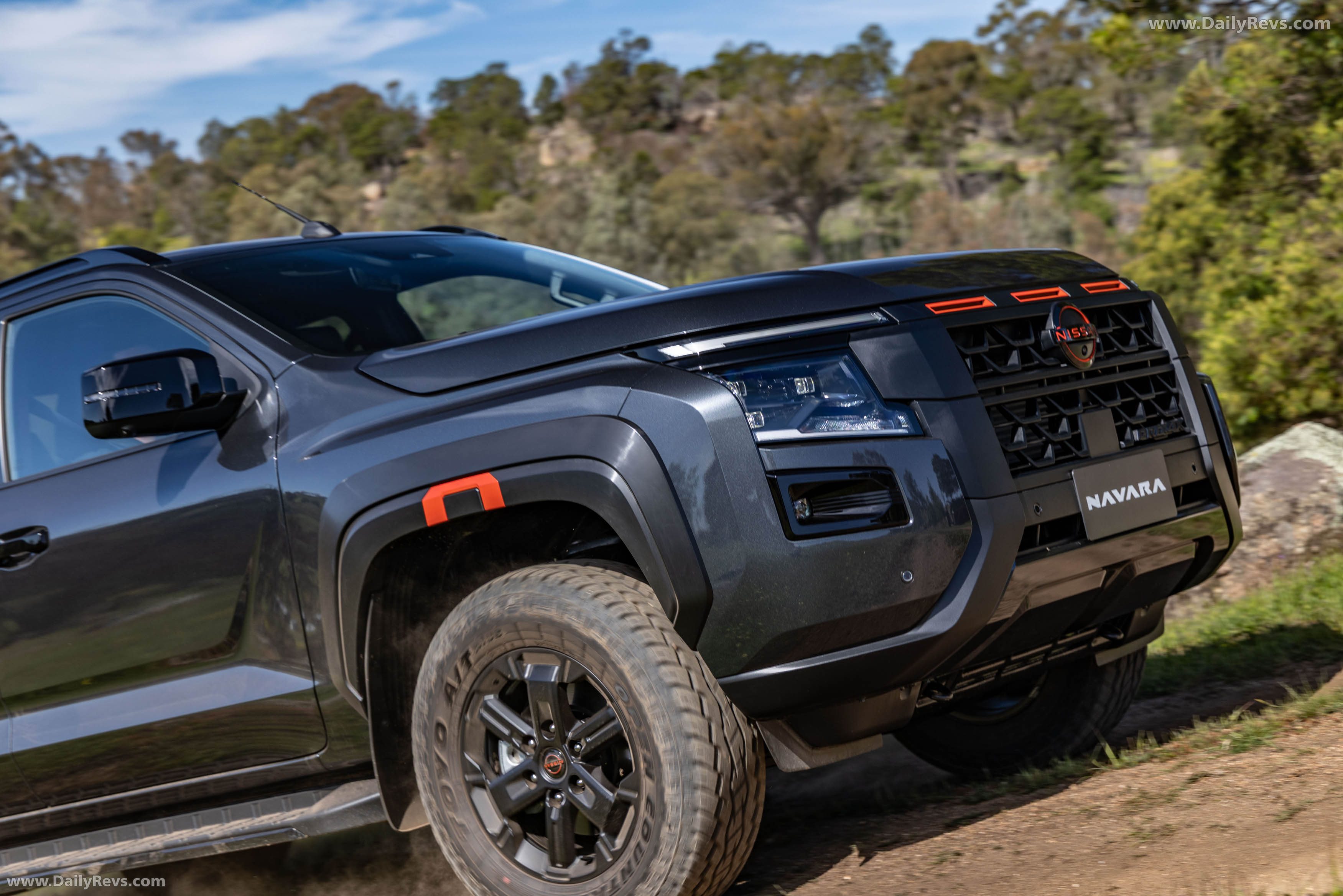 2026 Nissan Navara PRO-4X Exterior