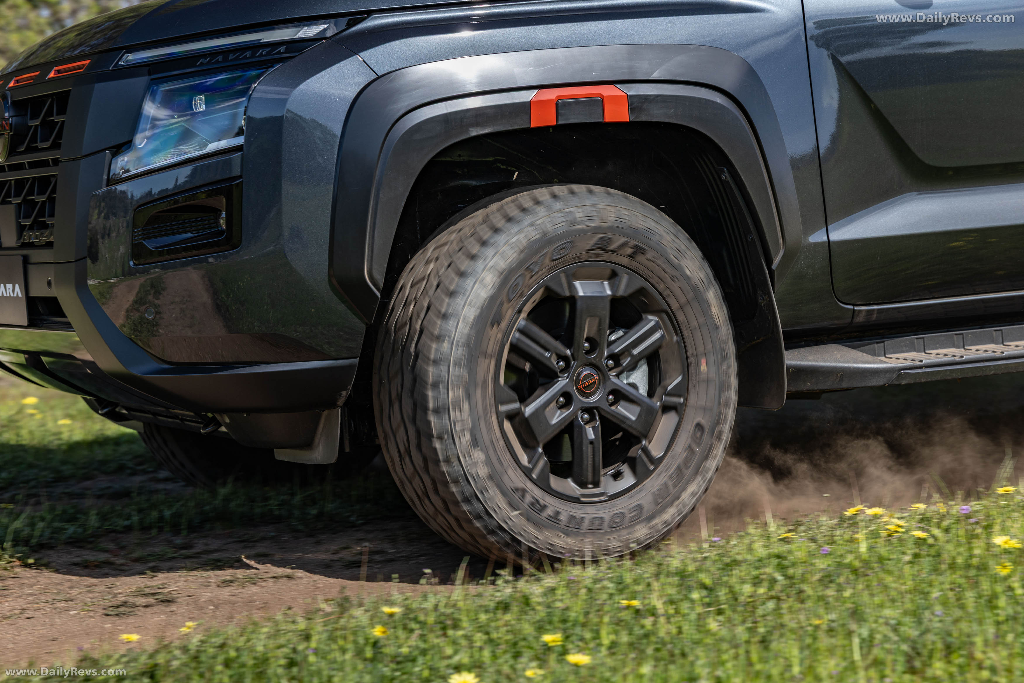 2026 Nissan Navara PRO-4X Exterior