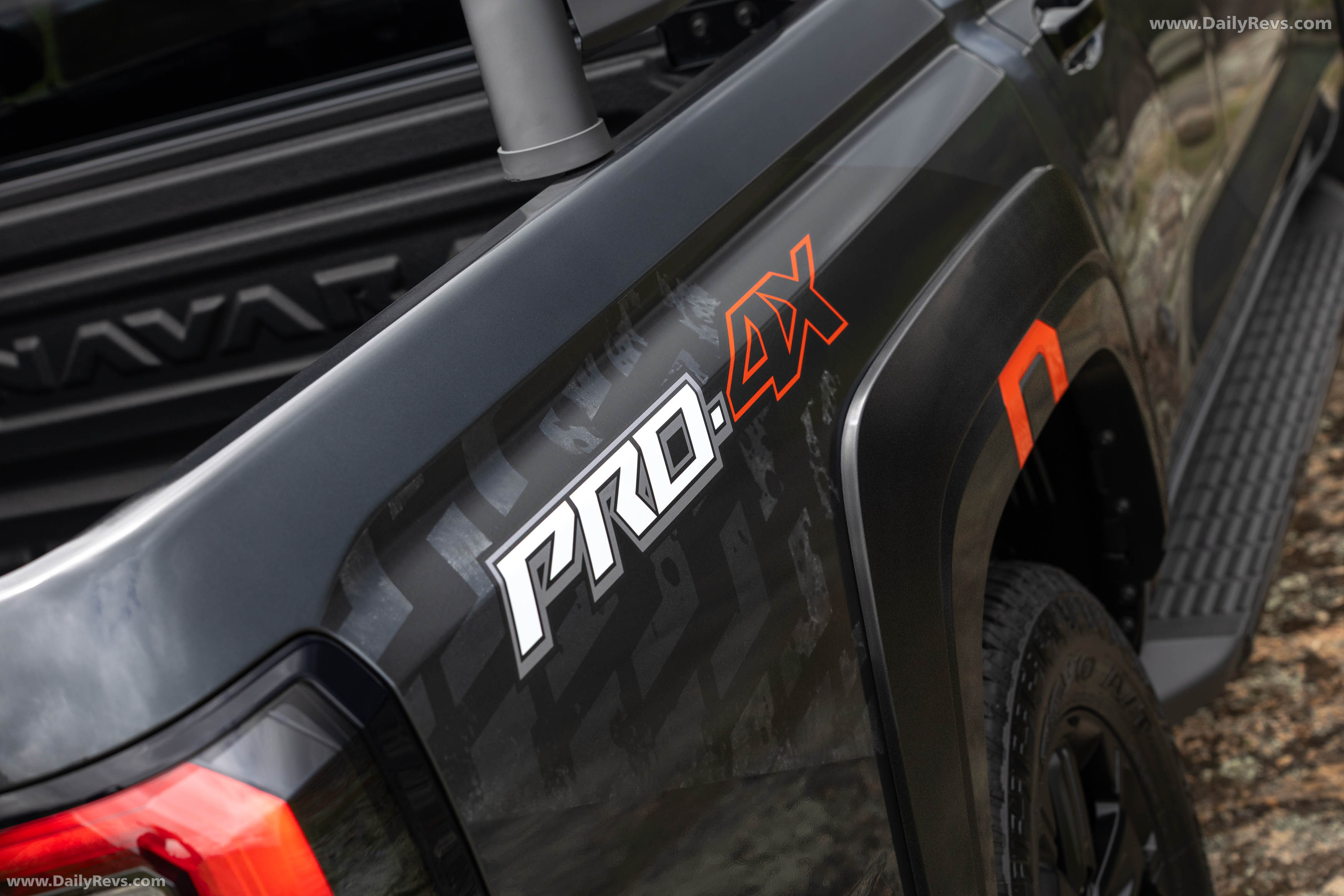 2026 Nissan Navara PRO-4X Exterior