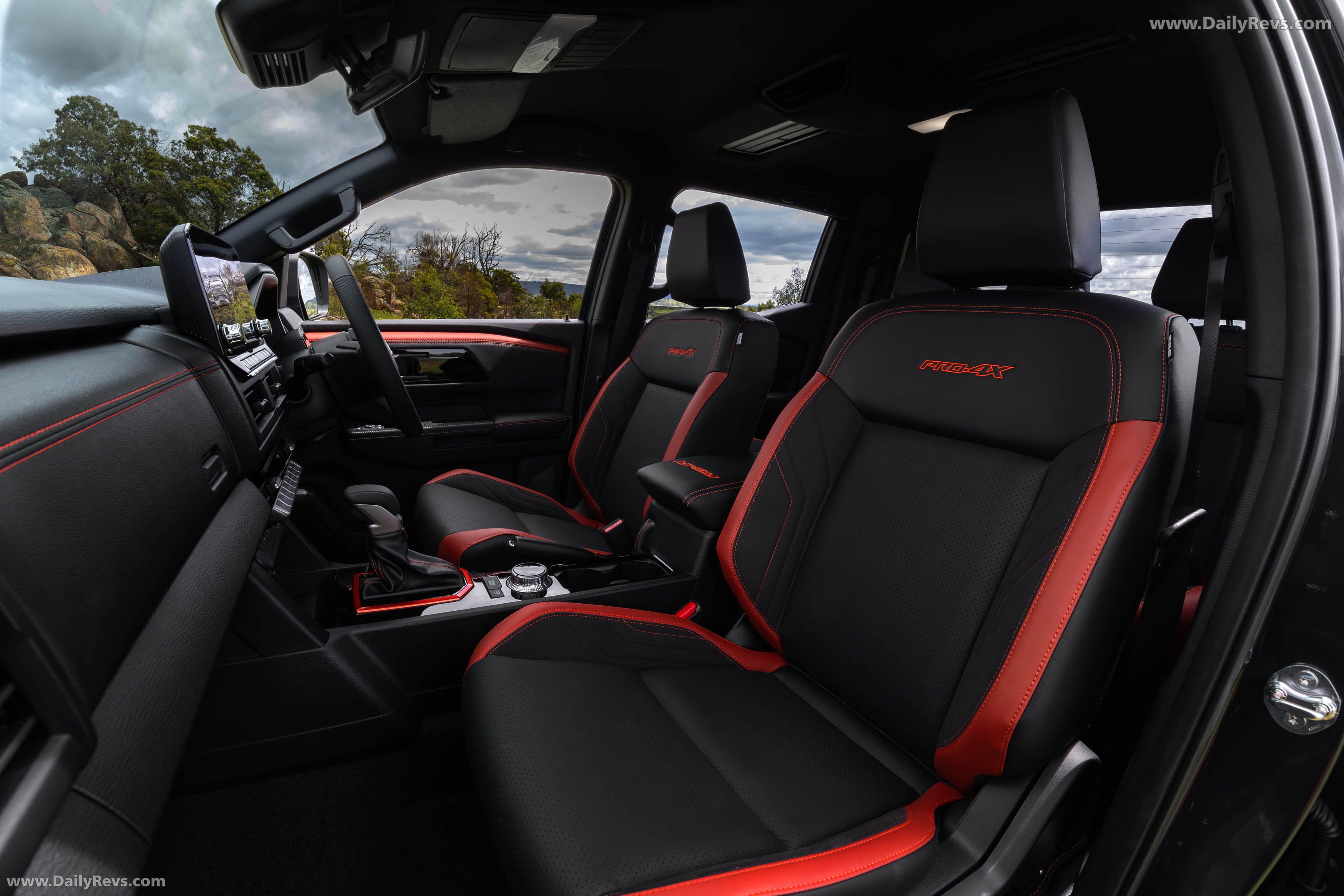 2026 Nissan Navara PRO-4X Interior