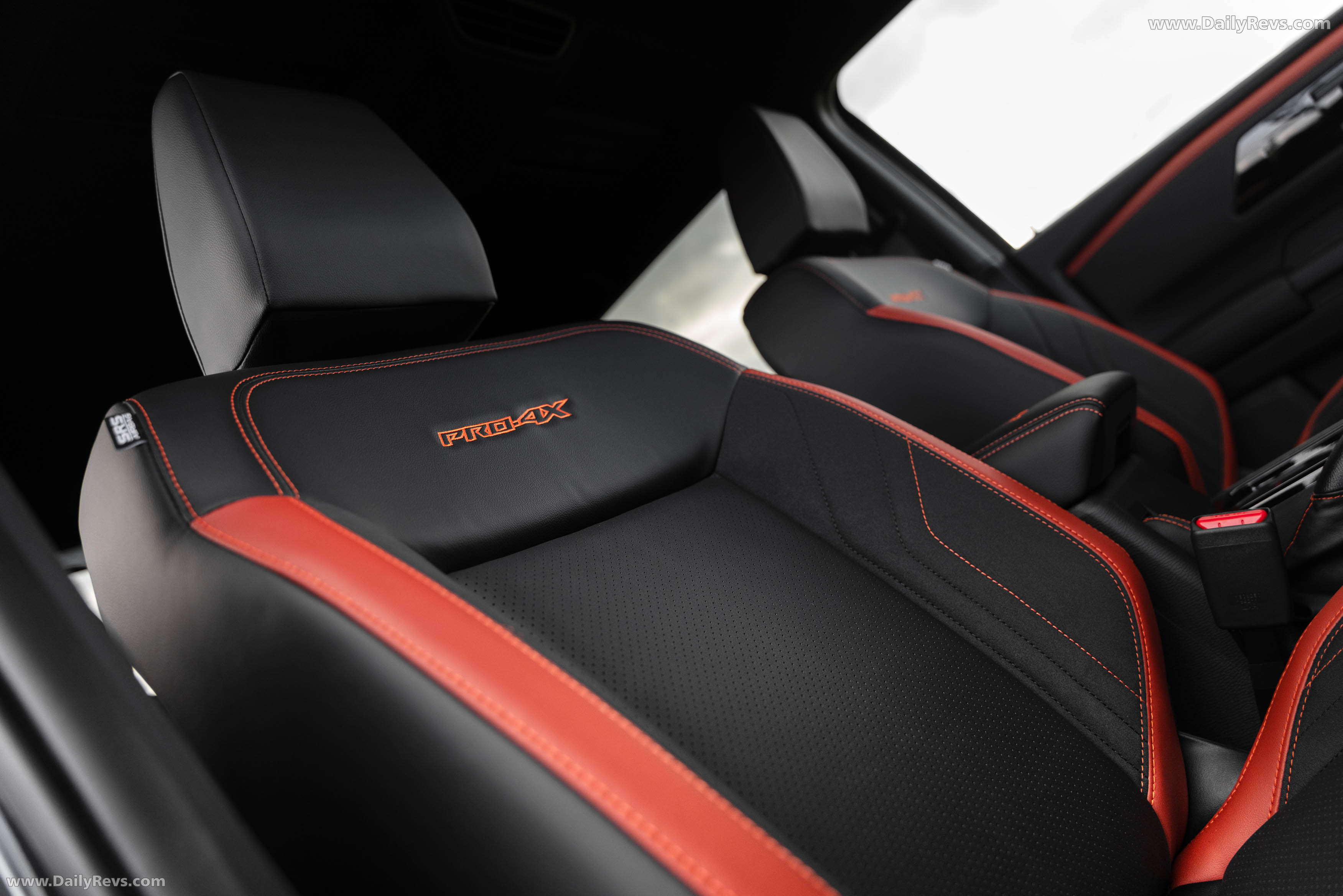 2026 Nissan Navara PRO-4X Interior