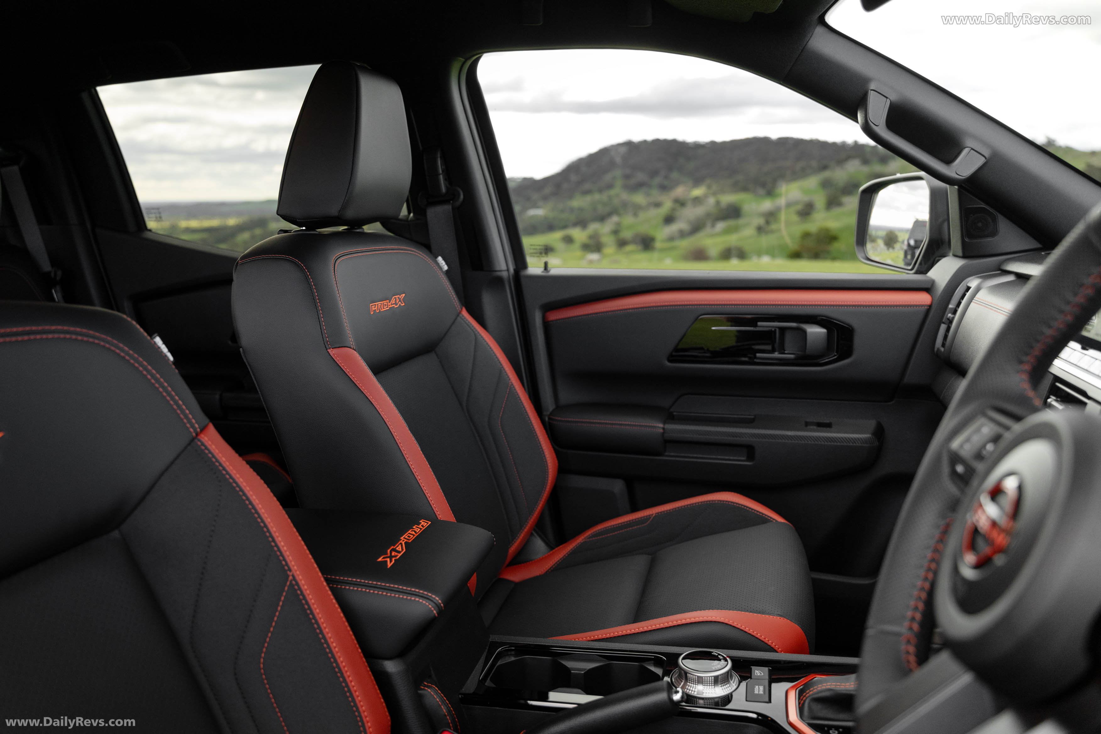 2026 Nissan Navara PRO-4X Interior