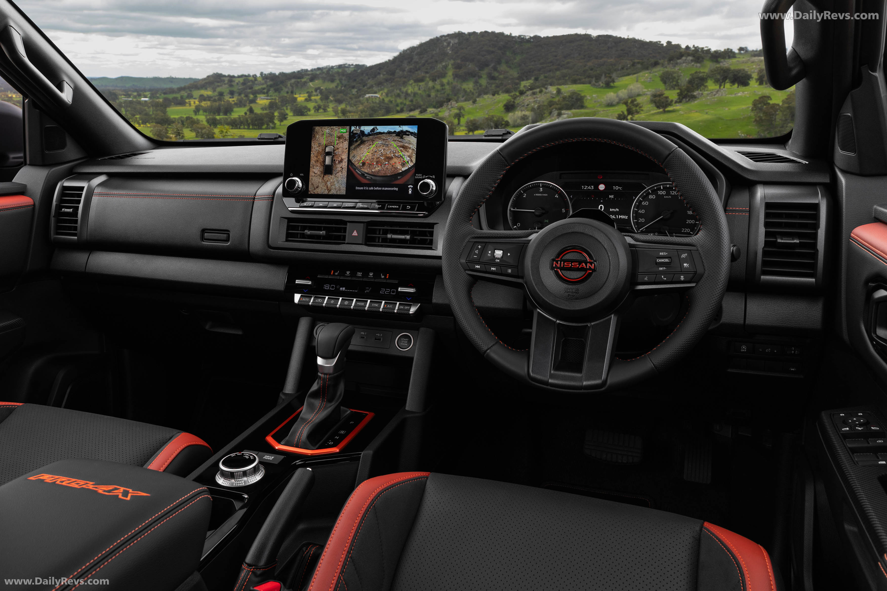 2026 Nissan Navara PRO-4X Interior