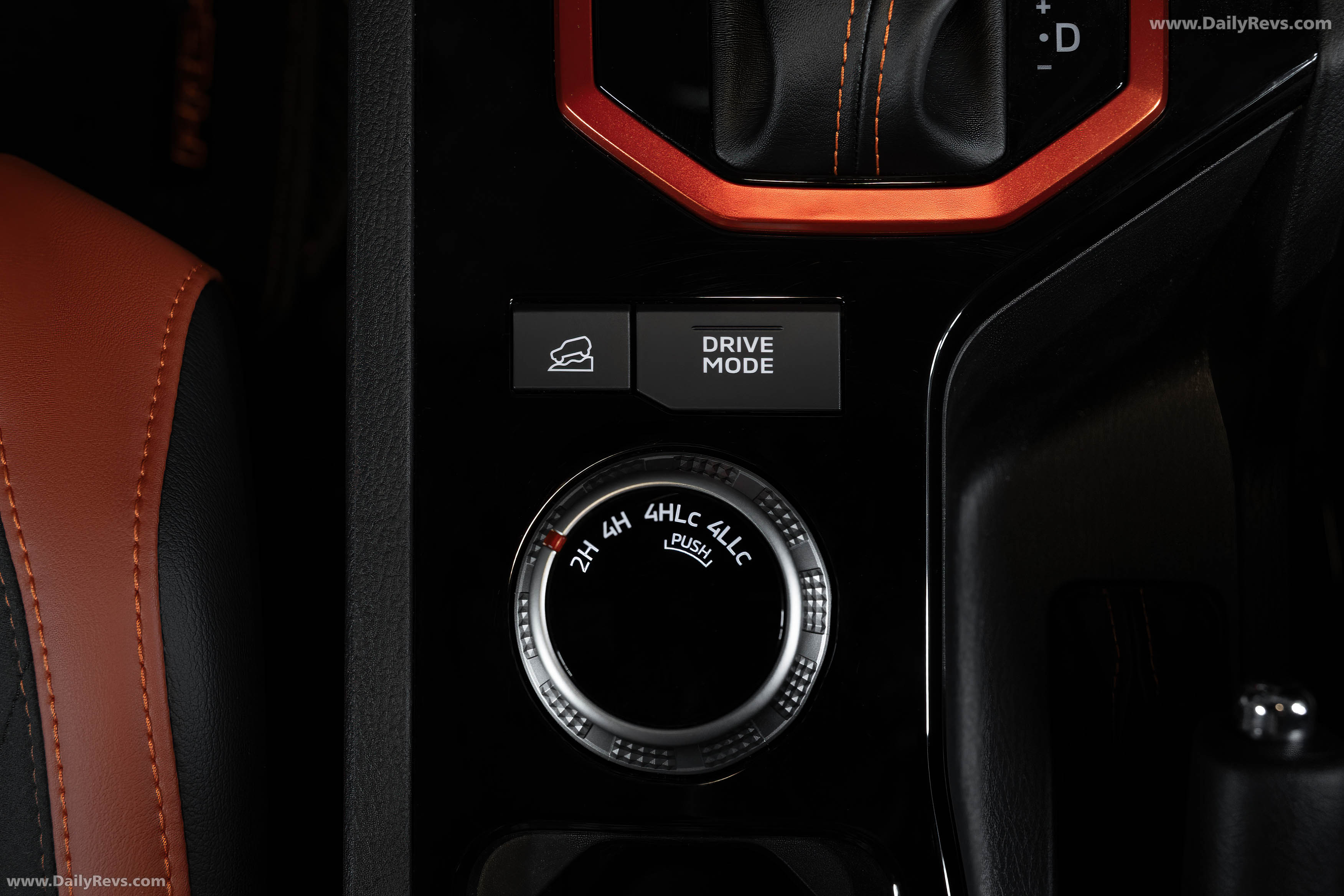 2026 Nissan Navara PRO-4X Interior