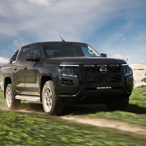 2026 Nissan Navara ST-X Front View