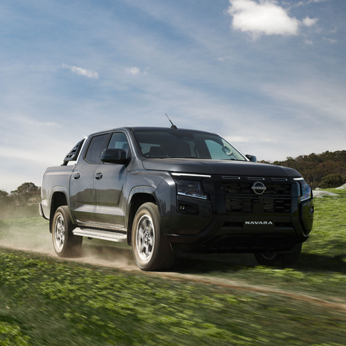 2026 Nissan Navara ST-X Front View
