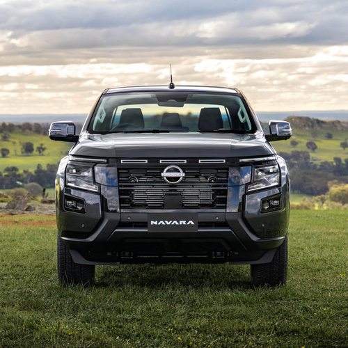 2026 Nissan Navara ST-X Front View