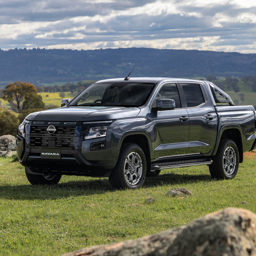 2026 Nissan Navara ST-X Front View