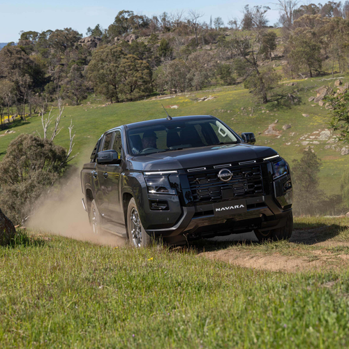 2026 Nissan Navara ST-X Front View
