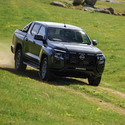 2026 Nissan Navara ST-X Front View