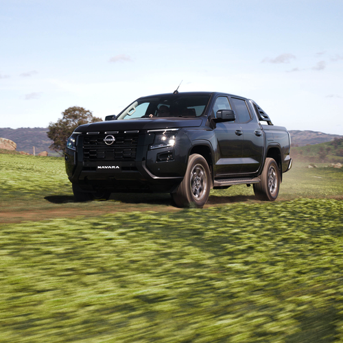 2026 Nissan Navara ST-X Front View