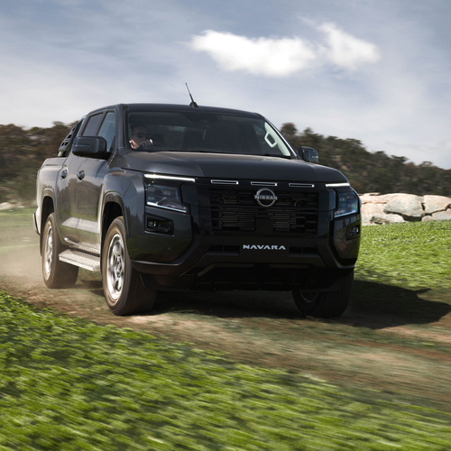2026 Nissan Navara ST-X Front View