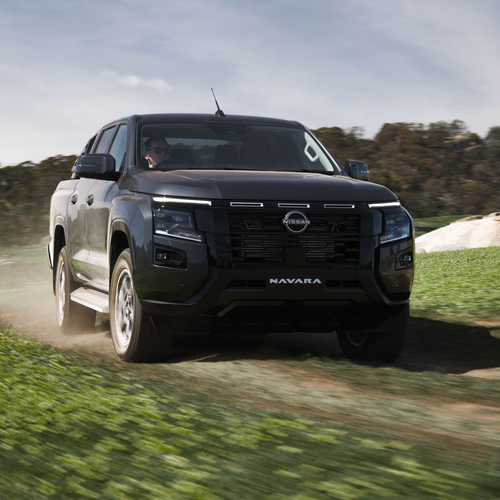 2026 Nissan Navara ST-X Front View
