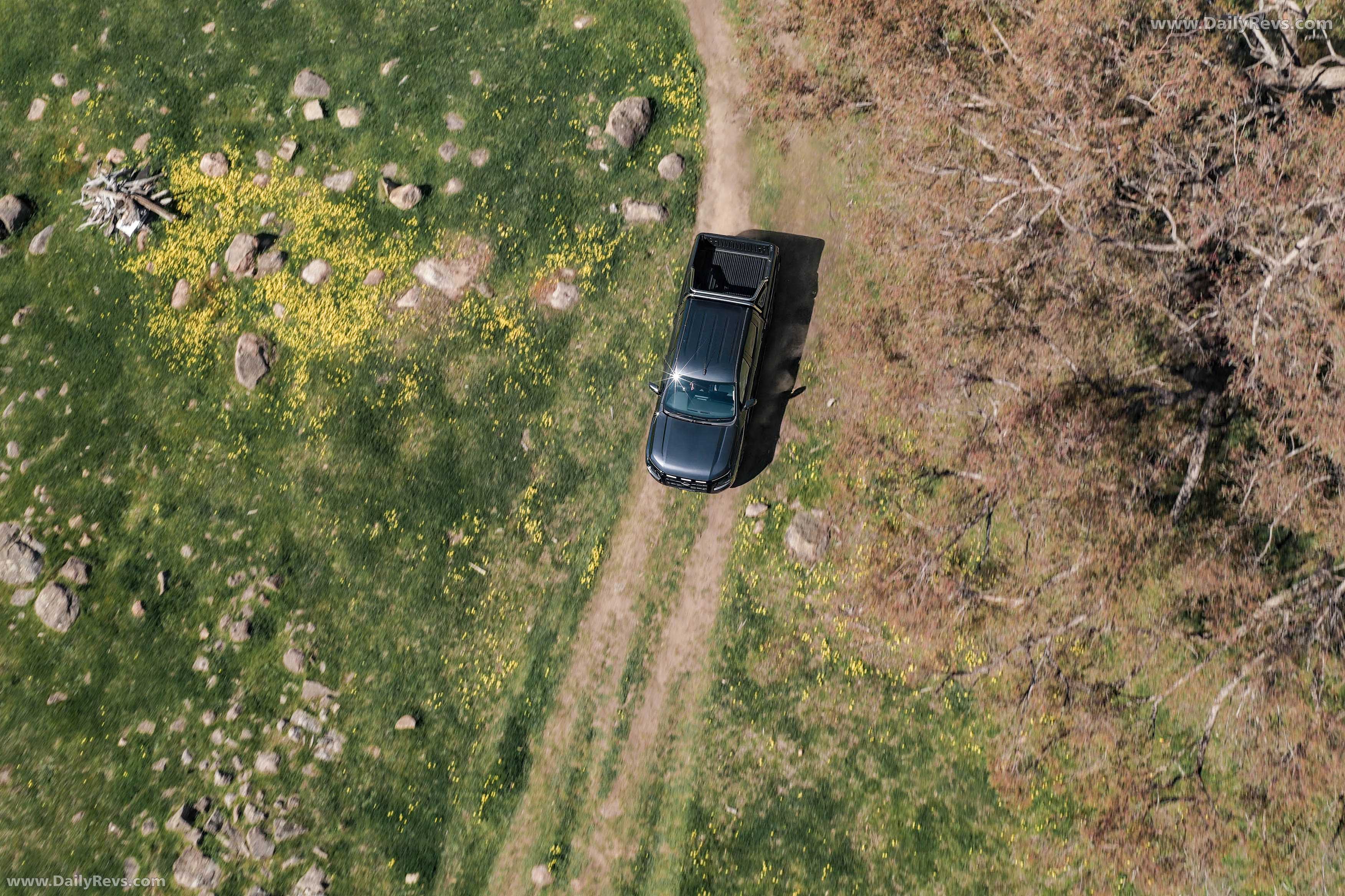 2026 Nissan Navara ST-X Top View