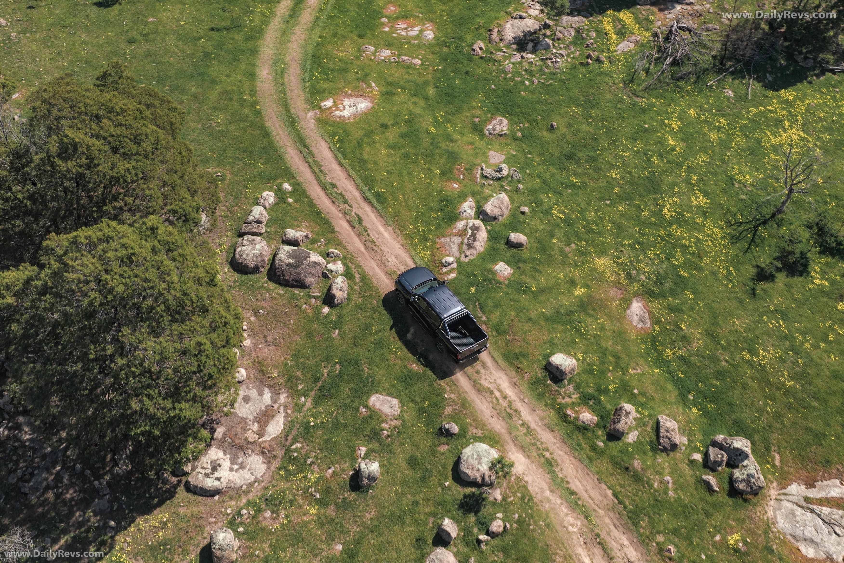 2026 Nissan Navara ST-X Top View