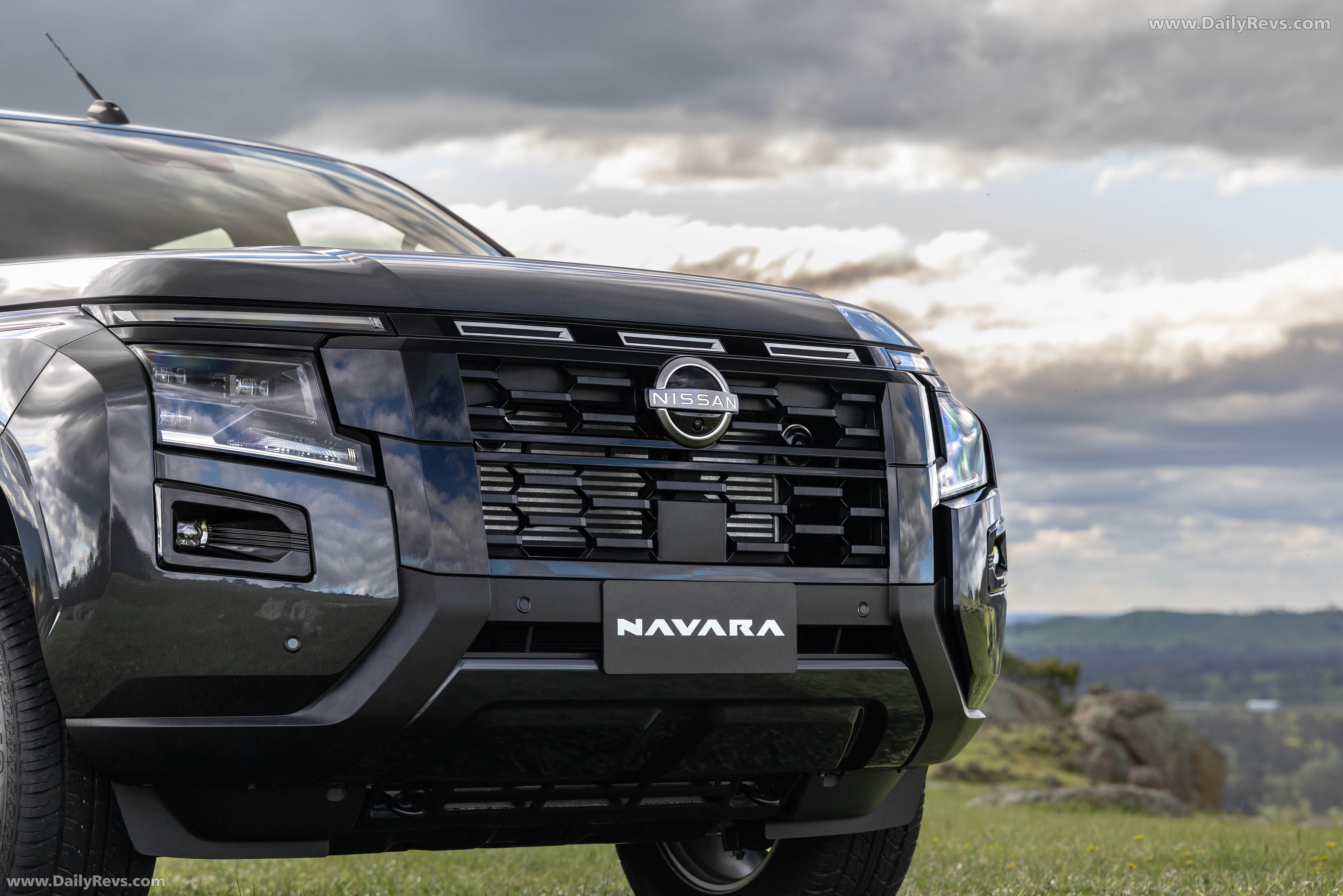 2026 Nissan Navara ST-X Exterior