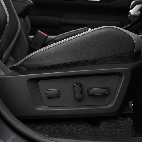 2026 Nissan Navara ST-X Interior