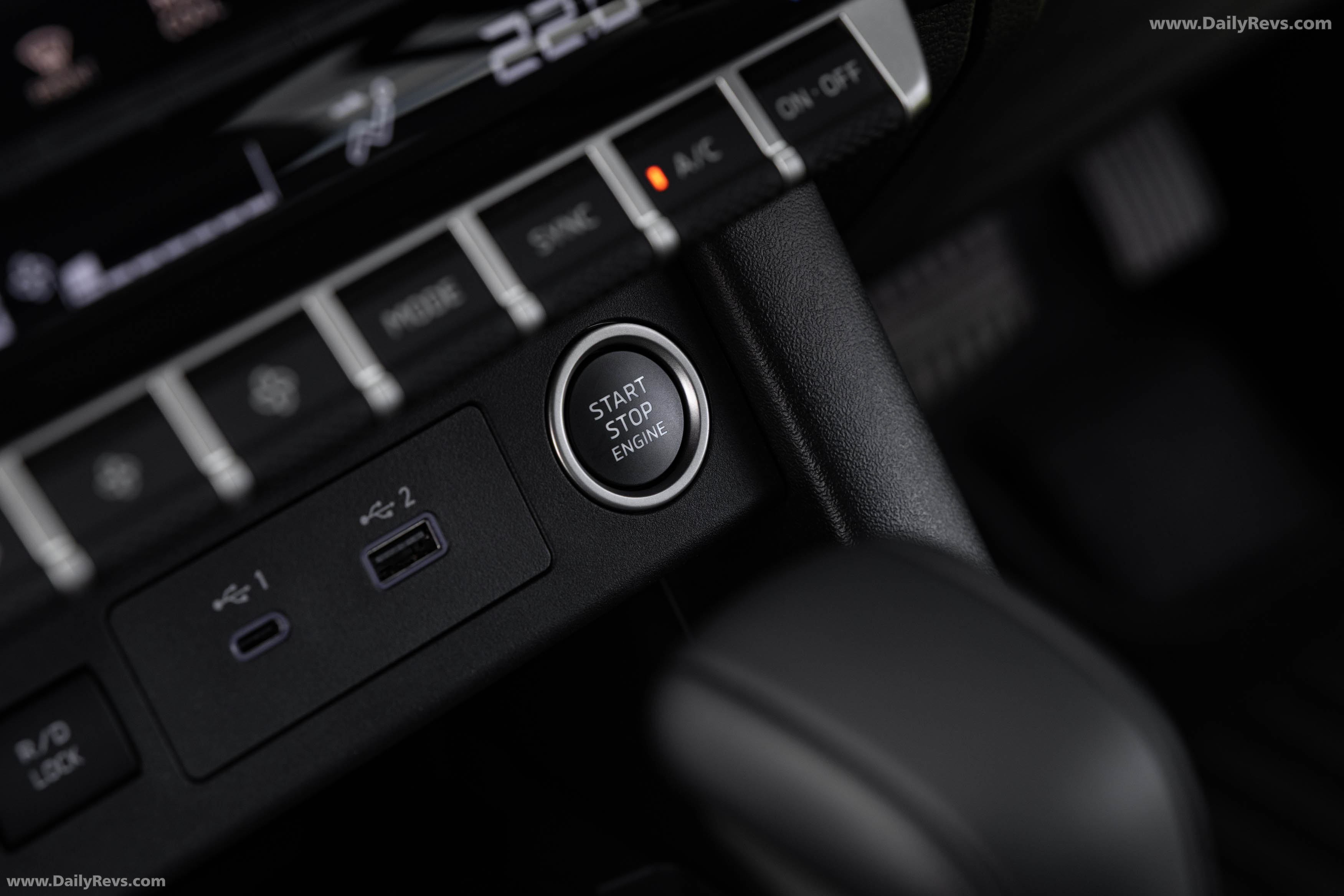 2026 Nissan Navara ST-X Interior
