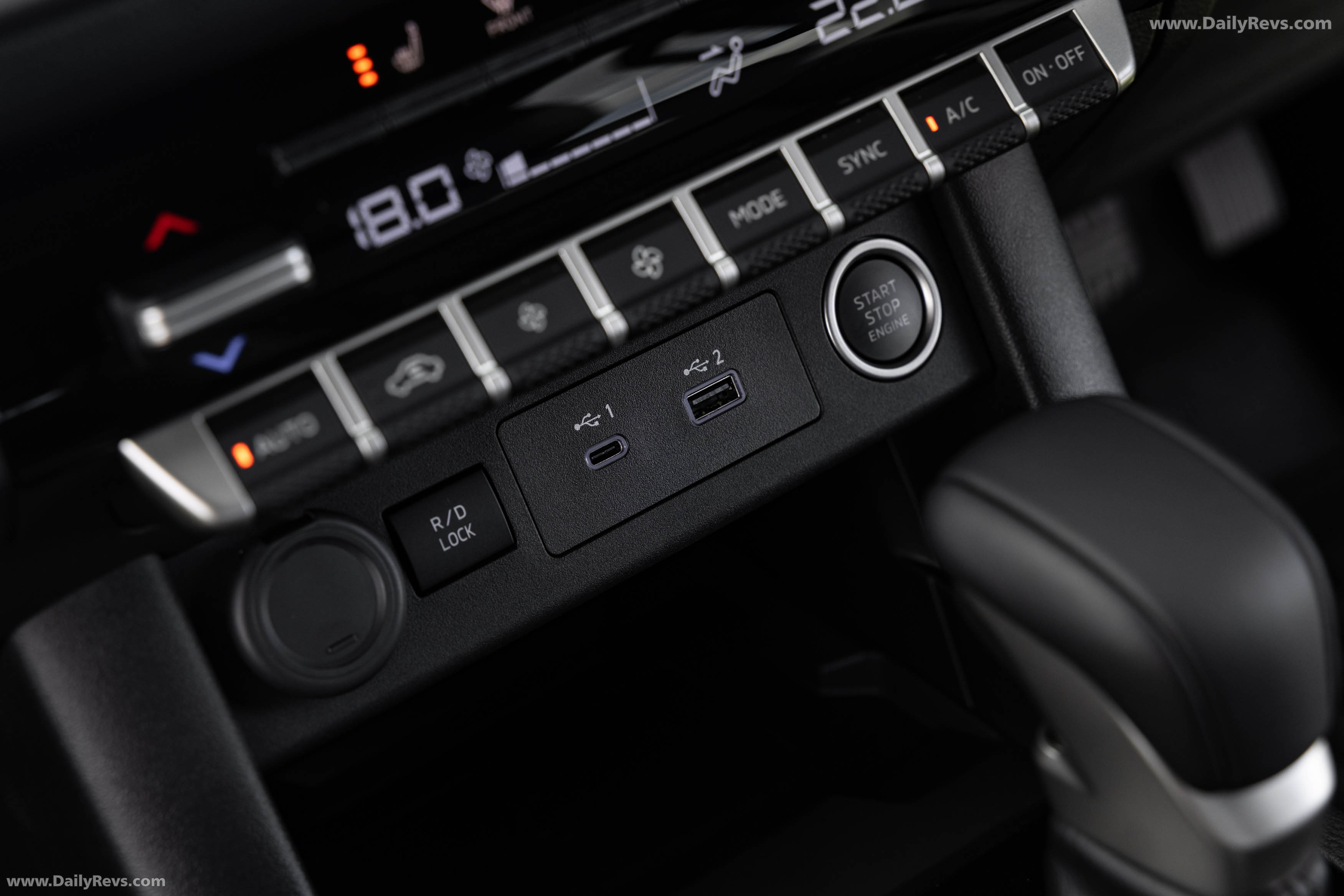 2026 Nissan Navara ST-X Interior
