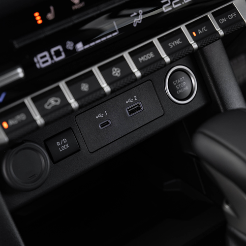 2026 Nissan Navara ST-X Interior