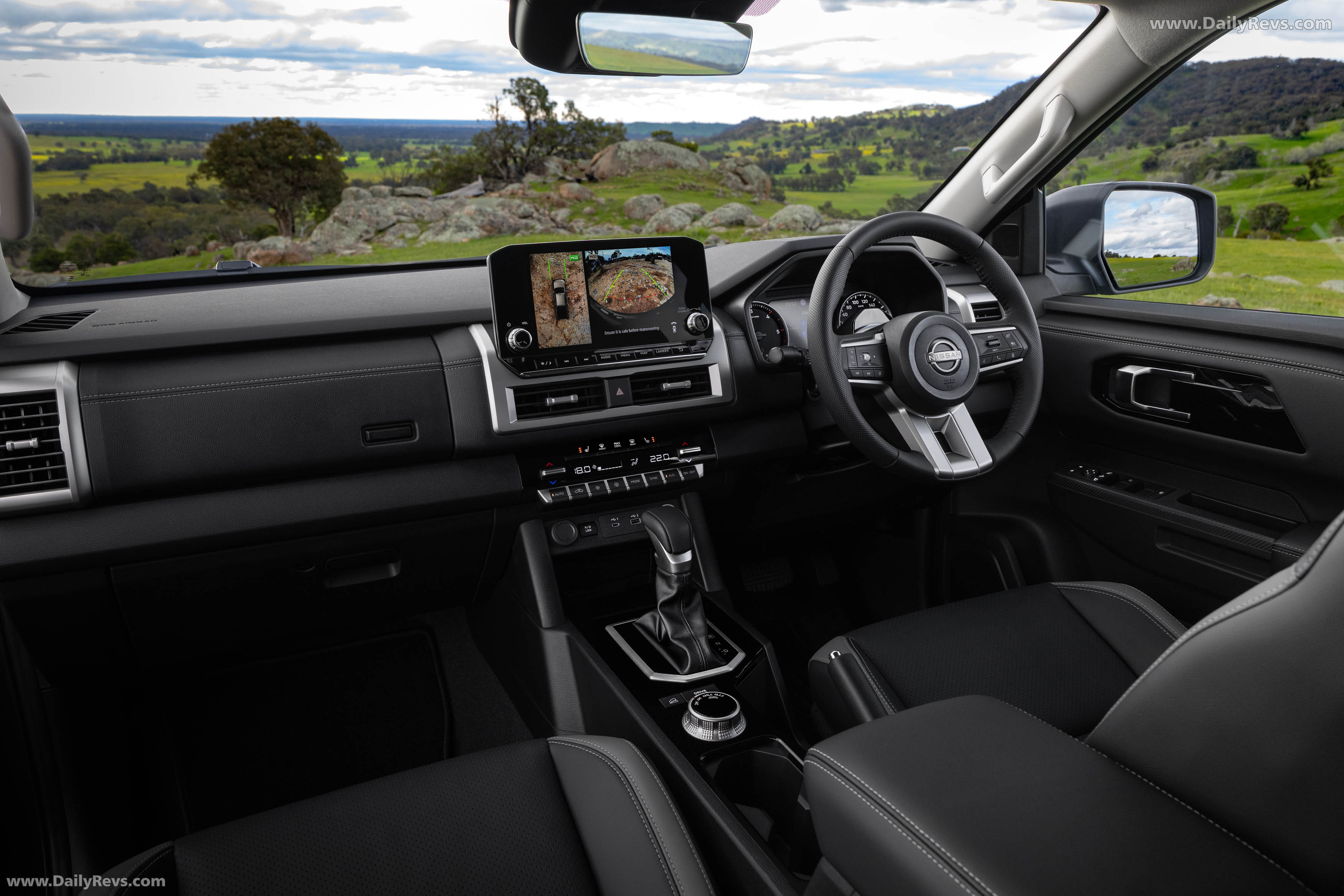 2026 Nissan Navara ST-X Interior