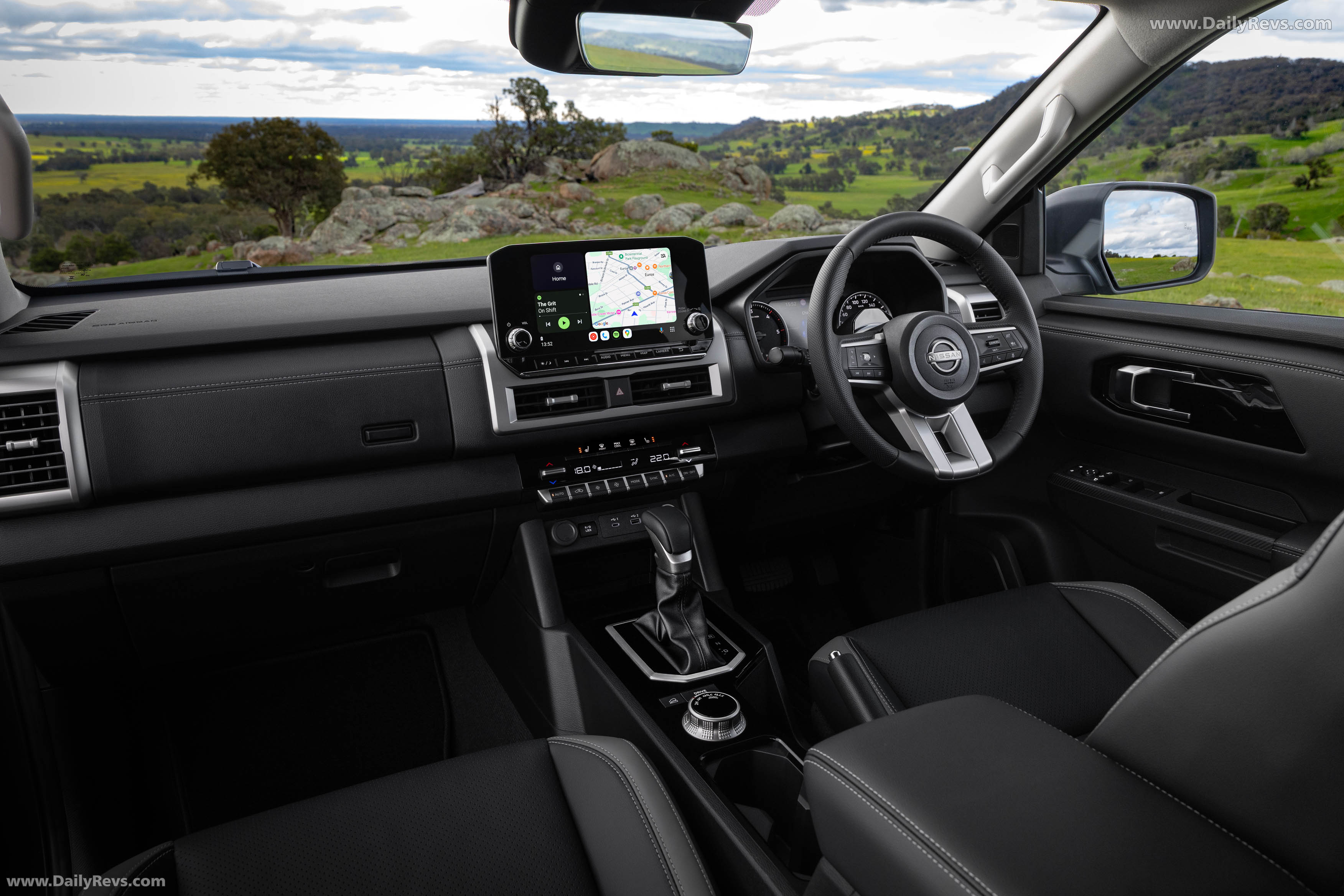 2026 Nissan Navara ST-X Interior