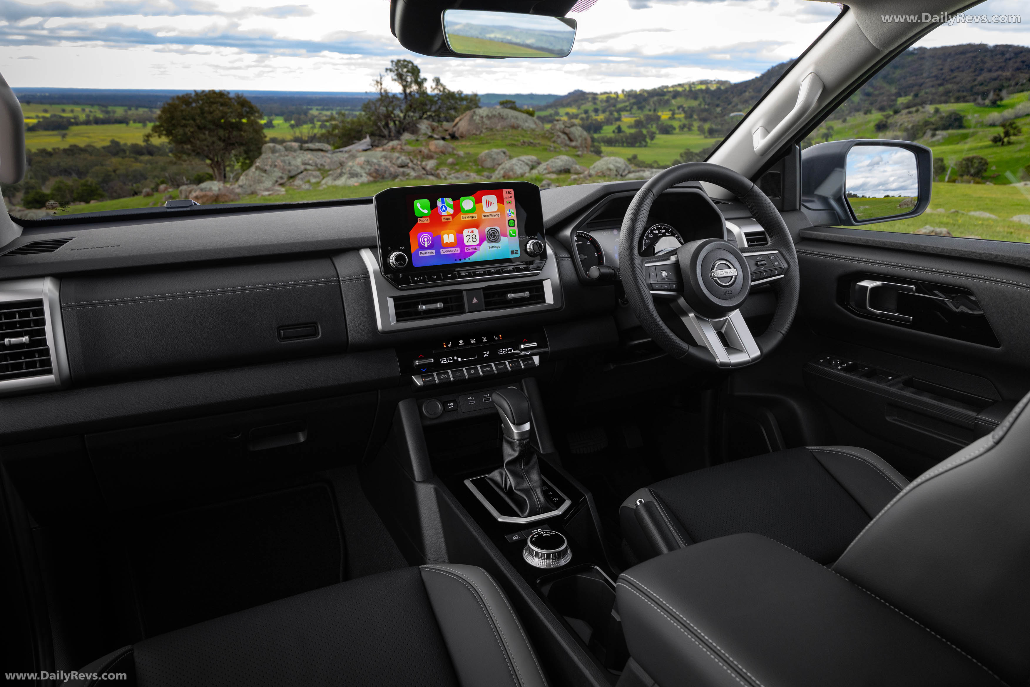 2026 Nissan Navara ST-X Interior