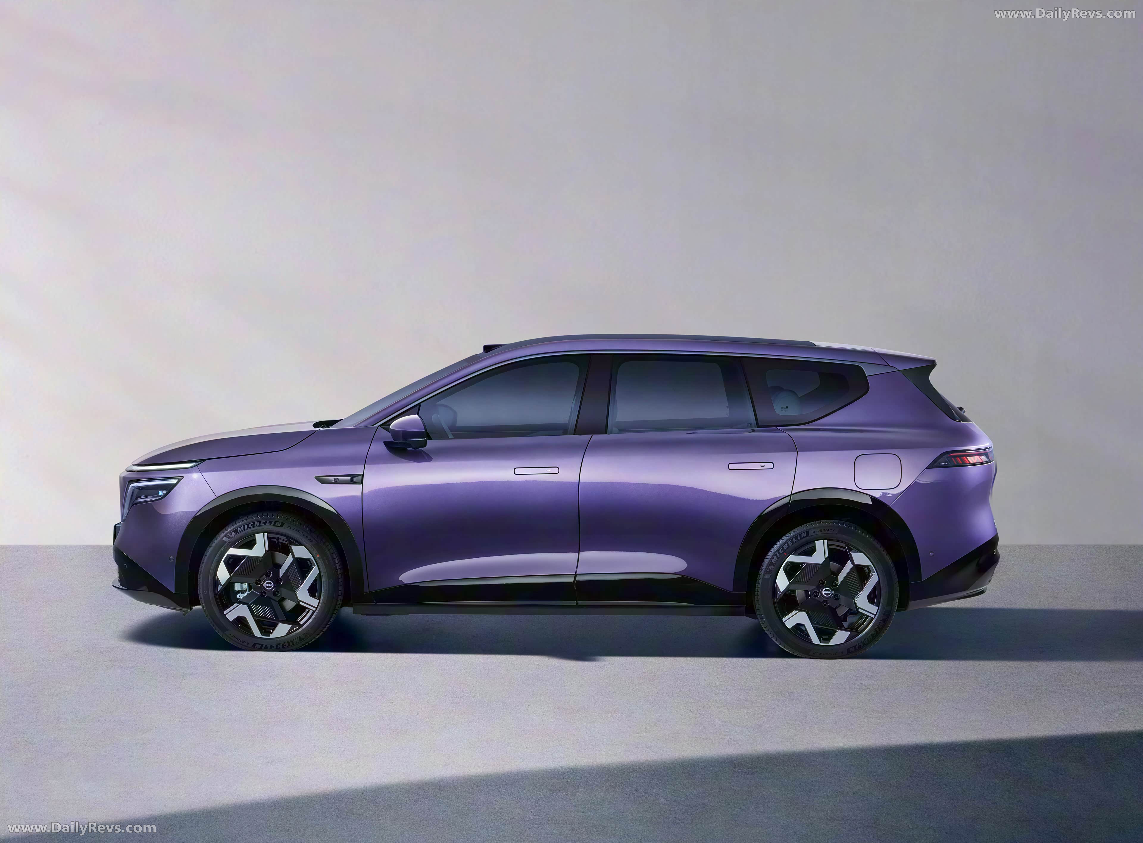 2026 Nissan NX8 Side View