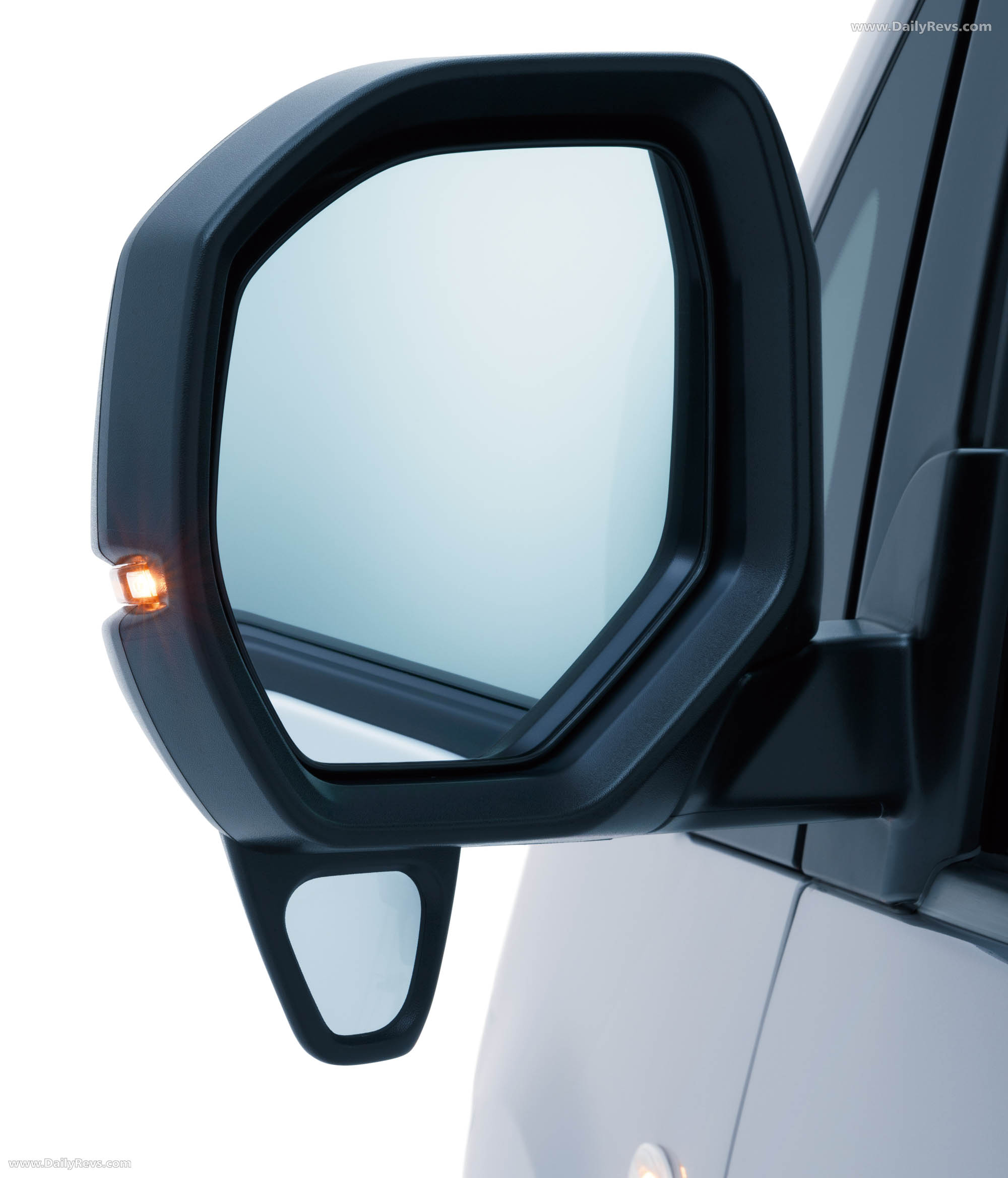 2025 Nissan NV200 Barnett Exterior