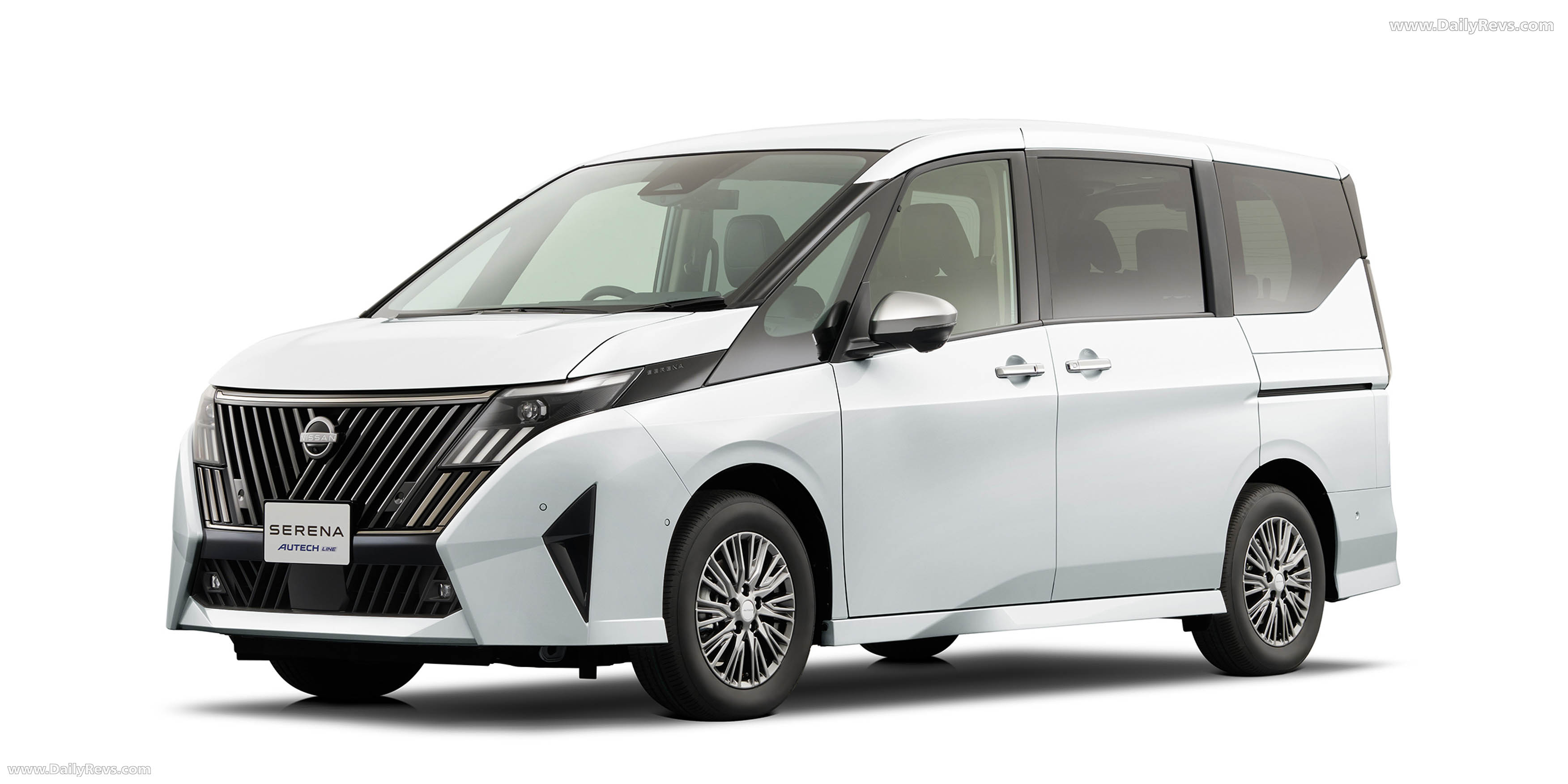 2026 Nissan Serena Front View