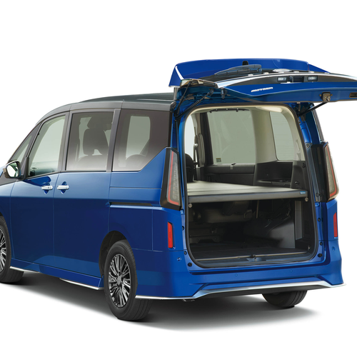 2026 Nissan Serena Rear View